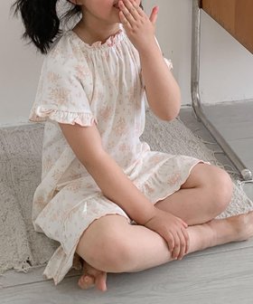 【アイモハ/aimoha / KIDS】の【aimoha-KIDS-】プリントルームワンピース 大人の最旬トレンドファッション＆コーディネート founy(ファウニー) ファッション Fashion キッズファッション Fashion for Kids ワンピース Dresses フラワー Flower, Floral フリル Frill, Ruffle プリント Print, Printed Pattern リラックス Relax, Relaxed Fit 夏 Summer 春 Spring S/S・春夏 SS, Spring/Summer, Warm Season |ID:prp329100004991223