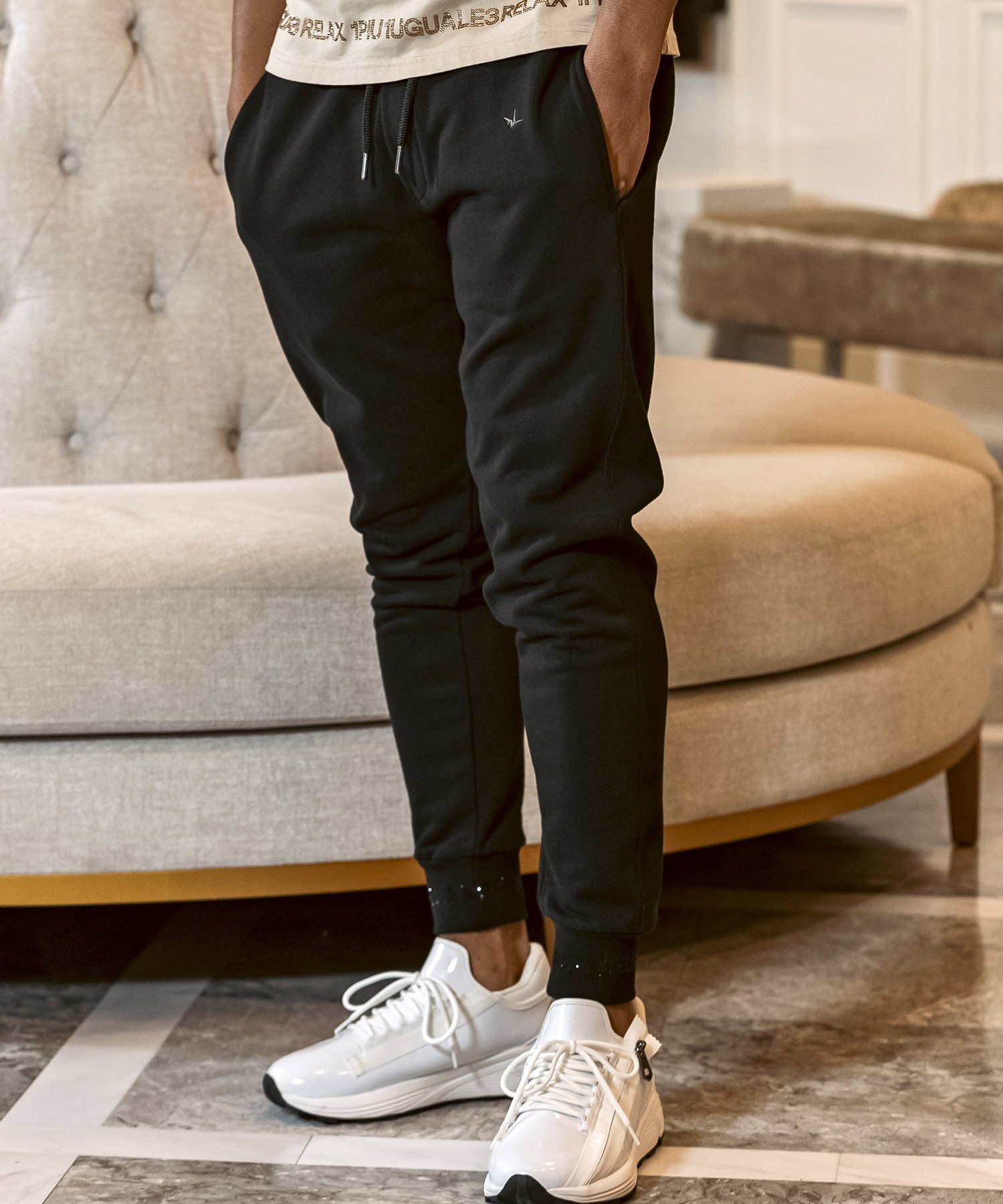 【シフォン/SHIFFON / MEN】の1PIU1UGUALE3 RELAX ラインストーンヘムスウェットジョガーパンツ インテリア・キッズ・メンズ・レディースファッション・服の通販 founy(ファウニー) 　ファッション　Fashion　メンズファッション　Fashion for Men　ボトムス　Bottoms　スウェット / スエット　Sweatshirt, Sweatwear　ストーン　Stone, Gem-Like　セットアップ　Set-Up, Coordinated Outfit　定番　Standard, Basic Item　バランス　Balance, Style Balance　パーカー　Hoodie, Parka　半袖　Short Sleeve, Half Sleeve　リラックス　Relax, Relaxed Fit　ロング　Long, Long-Length　black|ID: prp329100004991444 ipo3291000000037383028