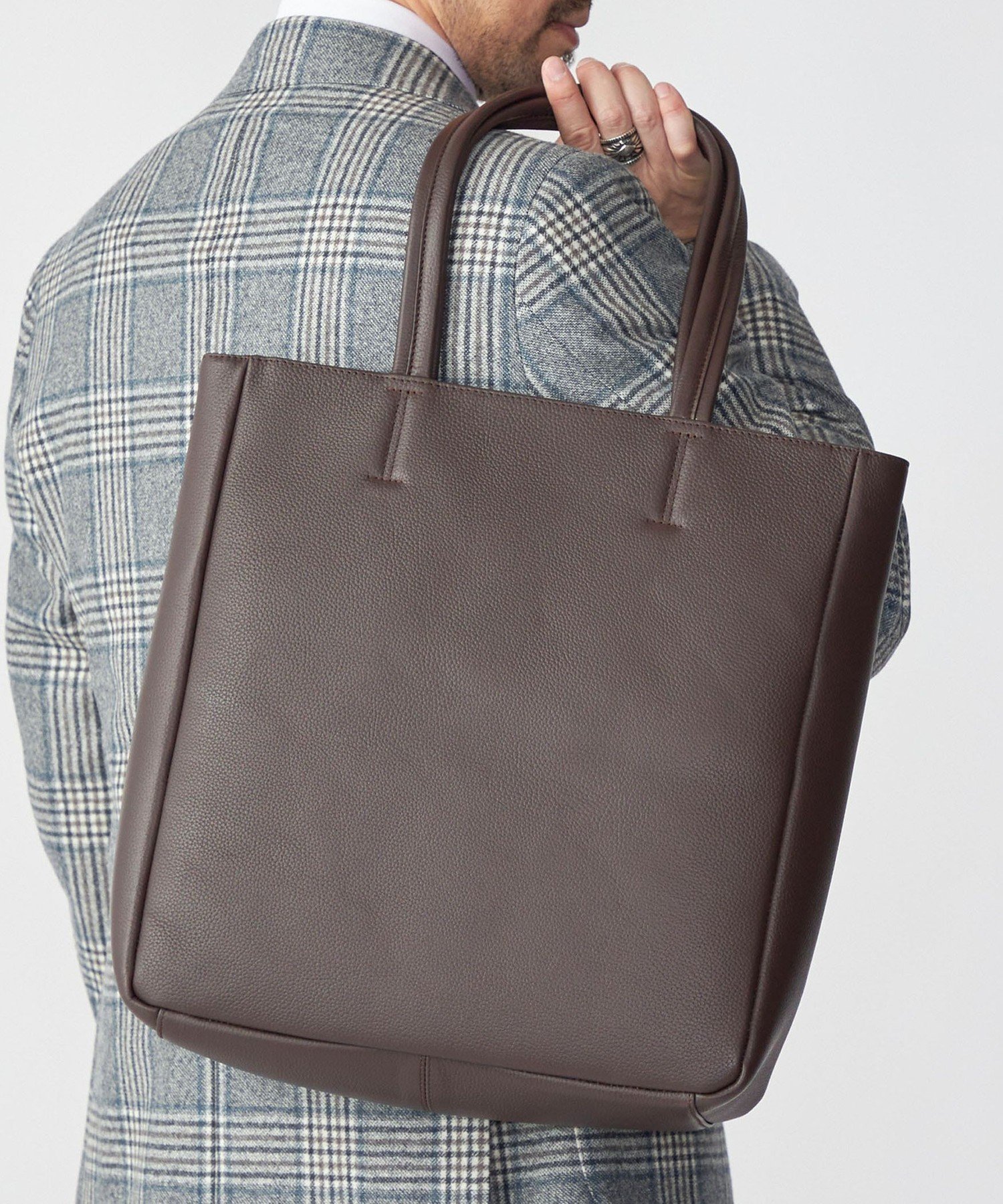 【シップス/SHIPS / MEN】のSHIPS スマート レザー ヴァーティカル トートバッグ インテリア・キッズ・メンズ・レディースファッション・服の通販 founy(ファウニー) 　ファッション　Fashion　メンズファッション　Fashion for Men　バッグ　Bags　トートバッグ / 通勤・大容量バッグ　Tote Bags　ジップ　Zip, Zipper　スマート　Smart, Elegant　ポケット　Pocket, Pocket Detail　ライニング　Inner Lining, Inner Fabric, Lined　エレガント 上品　Elegant　ビジネス 仕事 通勤　Business / Work / Commuting　ブラウン|ID: prp329100004991448 ipo3291000000037383041