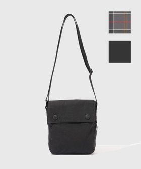 【アダムエロペ /ADAM ET ROPE' / MEN】の《別注》【Barbour/バブアー】EX TRANSPORT CROSSBODY BAG 大人の最旬トレンドファッション＆コーディネート founy(ファウニー) ファッション Fashion メンズファッション Fashion for Men バッグ Bags アウトドア Outdoor Clothing コンパクト Compact, Small Size スマート Smart, Elegant 財布 Wallet, Purse ドット Polka Dot, Dot Pattern フラップ Flap, Flap Pocket 別注 Limited Edition, Custom Order ラップ Wrap, Wrap Design 旅行 Travel |ID:prp329100004991509