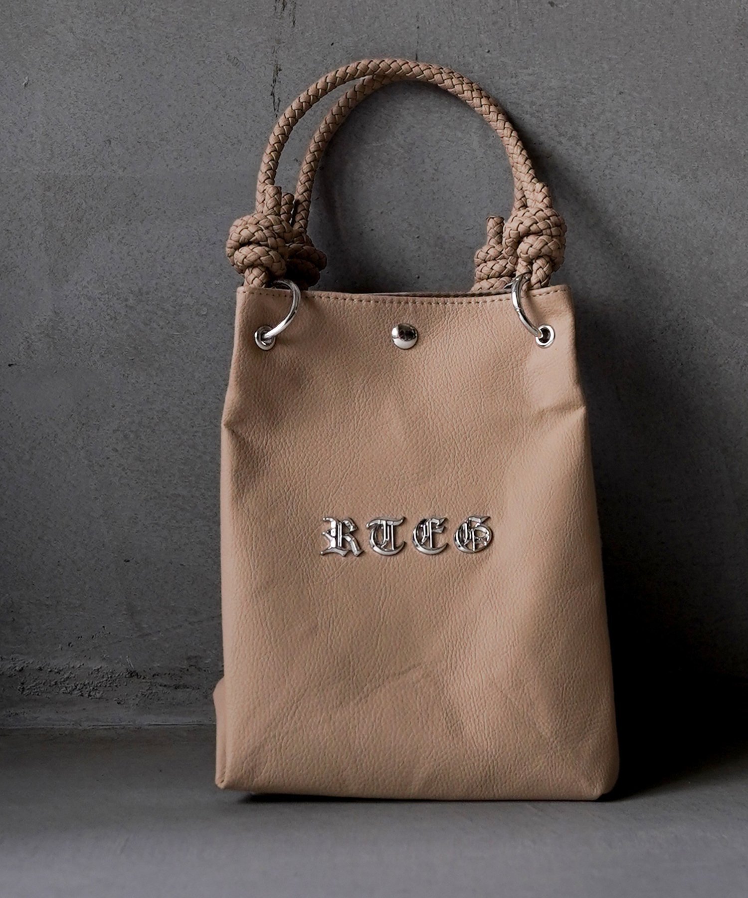 【アダムスジャグラー/adamsJUGGLER / MEN】のRTEG O.G Leather BAG インテリア・キッズ・メンズ・レディースファッション・服の通販 founy(ファウニー) 　ファッション　Fashion　メンズファッション　Fashion for Men　バッグ　Bags　スクエア　Square, Square Shape　フォルム　Silhouette, Form　人気　Popular, Best Seller　BEIGE|ID: prp329100004991809 ipo3291000000037384489