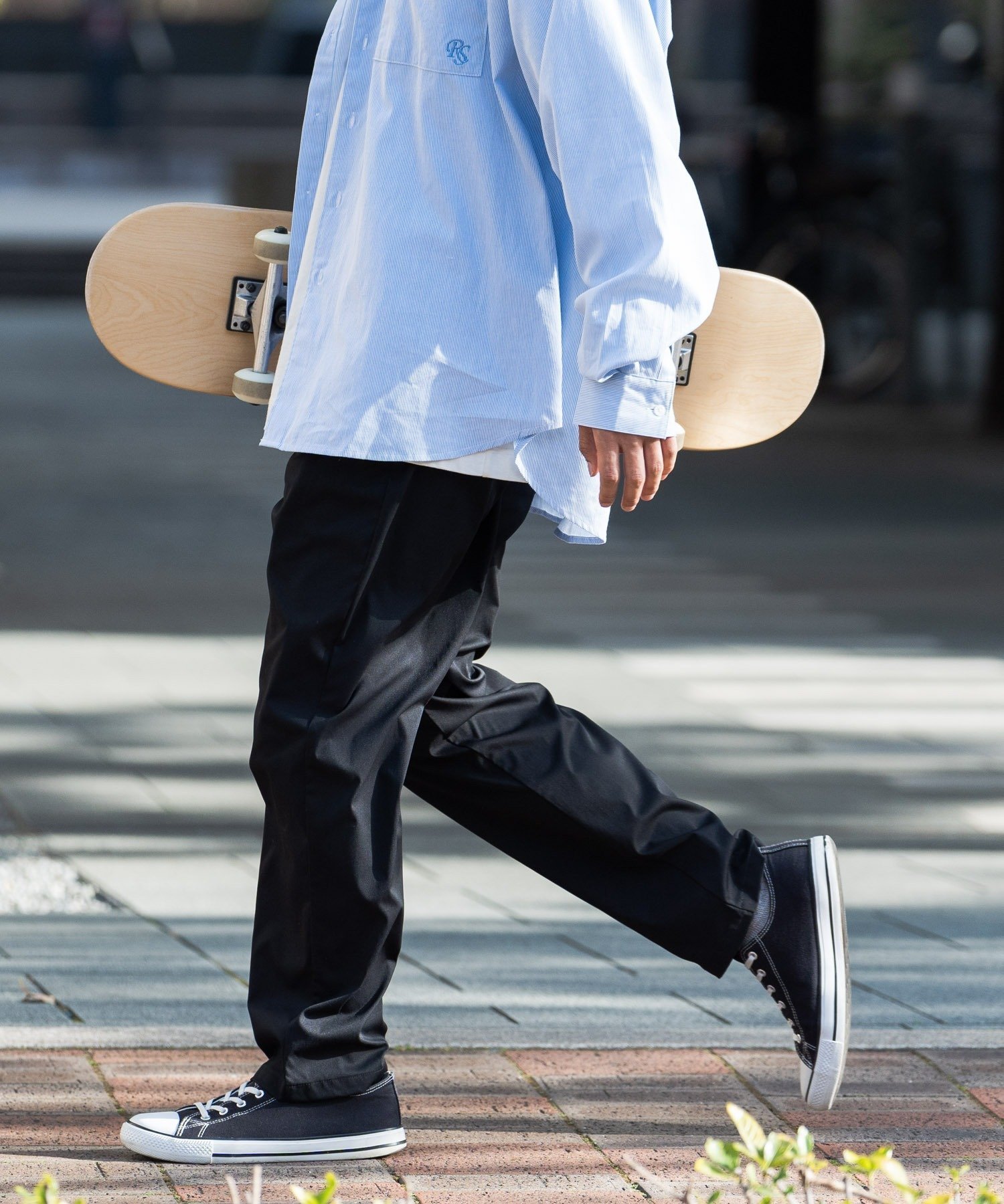 【ロッキーモンロー/Rocky Monroe / MEN】のワイドテーパード スケーターワークパンツ インテリア・キッズ・メンズ・レディースファッション・服の通販 founy(ファウニー) 　ファッション　Fashion　メンズファッション　Fashion for Men　ボトムス　Bottoms　サンダル　Sandals, Summer Shoes　シンプル　Simple, Minimal　スニーカー　Sneakers, Trainers　スポーツ　Sports, Activewear　テーパード　Tapered, Tapered Pants　ドローコード　Drawcord, Drawstring Cord　フィット　Fit, Slim Fit　リラックス　Relax, Relaxed Fit　ルーズ　Loose, Oversized　再入荷　Restock / Back in Stock　おすすめ　Recommended / Our Picks　夏　Summer　エレガント 上品　Elegant　ブラック|ID: prp329100004992007 ipo3291000000037385399