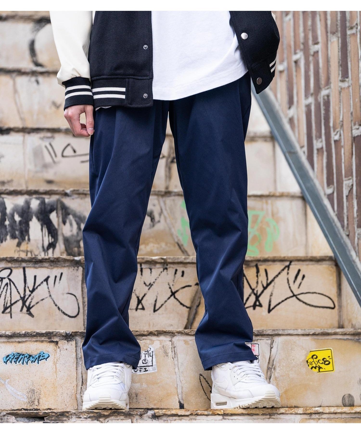 【ロッキーモンロー/Rocky Monroe / MEN】のワイドテーパード スケーターワークパンツ インテリア・キッズ・メンズ・レディースファッション・服の通販 founy(ファウニー) 　ファッション　Fashion　メンズファッション　Fashion for Men　ボトムス　Bottoms　サンダル　Sandals, Summer Shoes　シンプル　Simple, Minimal　スニーカー　Sneakers, Trainers　スポーツ　Sports, Activewear　テーパード　Tapered, Tapered Pants　ドローコード　Drawcord, Drawstring Cord　フィット　Fit, Slim Fit　リラックス　Relax, Relaxed Fit　ルーズ　Loose, Oversized　再入荷　Restock / Back in Stock　おすすめ　Recommended / Our Picks　夏　Summer　エレガント 上品　Elegant　ネイビー|ID: prp329100004992007 ipo3291000000037385407