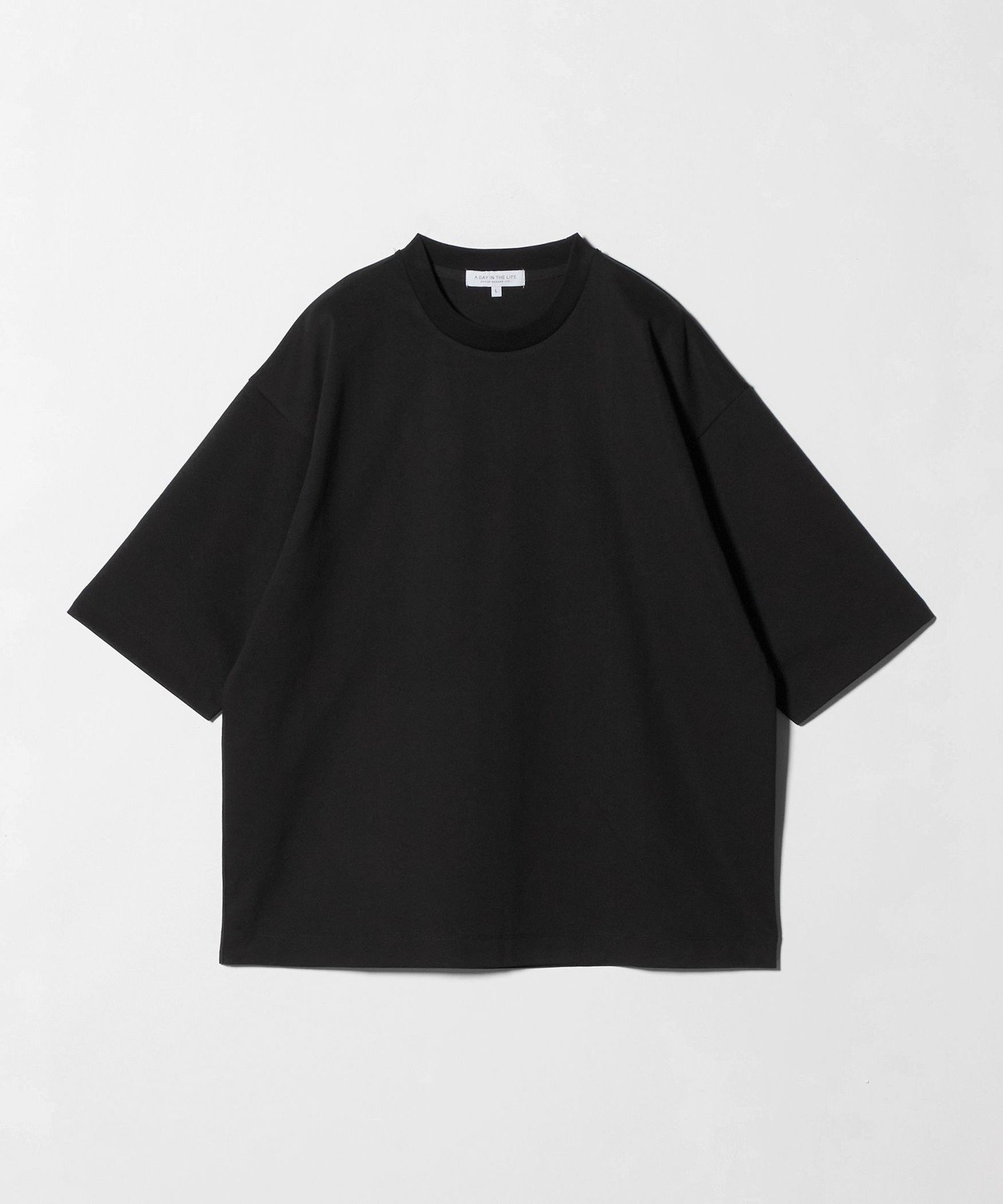 【ユナイテッドアローズ/UNITED ARROWS / MEN】のクリア ポンチ リラックス 5分袖 カットソー-接触冷感- A DAY IN THE LIFE インテリア・キッズ・メンズ・レディースファッション・服の通販 founy(ファウニー) 　ファッション　Fashion　メンズファッション　Fashion for Men　トップス・カットソー　Cut & Sew Tops　インナー　Innerwear　春　Spring　カットソー　Cut and Sewn Top　クラシカル　Classical, Vintage-Inspired　シンプル　Simple, Minimal　ジャケット　Jacket, Outerwear　スポーティ　Sporty, Casual Athletic　スラックス　Slacks, Dress Pants　トレンド　Trend, Trending Now　バランス　Balance, Style Balance　ベーシック　Basic, Essential　ボトム　Bottoms, Lower Wear　無地　Plain, Solid Color　リラックス　Relax, Relaxed Fit　S/S・春夏　SS, Spring/Summer, Warm Season　アウトレット　Outlet / Clearance　夏　Summer　エレガント 上品　Elegant　ビジネス 仕事 通勤　Business / Work / Commuting　2026年　2026　2026春夏・S/S　Spring/Summer 2026 SS26　BLACK|ID: prp329100004992018 ipo3291000000037385472