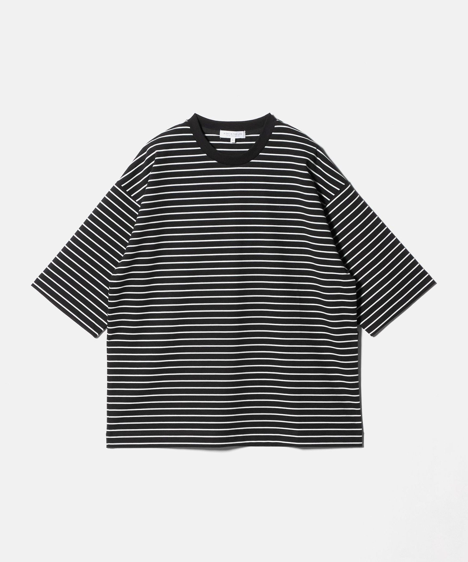 【ユナイテッドアローズ/UNITED ARROWS / MEN】のクリア ポンチ リラックス 5分袖 カットソー-接触冷感- A DAY IN THE LIFE インテリア・キッズ・メンズ・レディースファッション・服の通販 founy(ファウニー) 　ファッション　Fashion　メンズファッション　Fashion for Men　トップス・カットソー　Cut & Sew Tops　インナー　Innerwear　春　Spring　カットソー　Cut and Sewn Top　クラシカル　Classical, Vintage-Inspired　シンプル　Simple, Minimal　ジャケット　Jacket, Outerwear　スポーティ　Sporty, Casual Athletic　スラックス　Slacks, Dress Pants　トレンド　Trend, Trending Now　バランス　Balance, Style Balance　ベーシック　Basic, Essential　ボトム　Bottoms, Lower Wear　無地　Plain, Solid Color　リラックス　Relax, Relaxed Fit　S/S・春夏　SS, Spring/Summer, Warm Season　アウトレット　Outlet / Clearance　夏　Summer　エレガント 上品　Elegant　ビジネス 仕事 通勤　Business / Work / Commuting　2026年　2026　2026春夏・S/S　Spring/Summer 2026 SS26　その他1|ID: prp329100004992018 ipo3291000000037385475