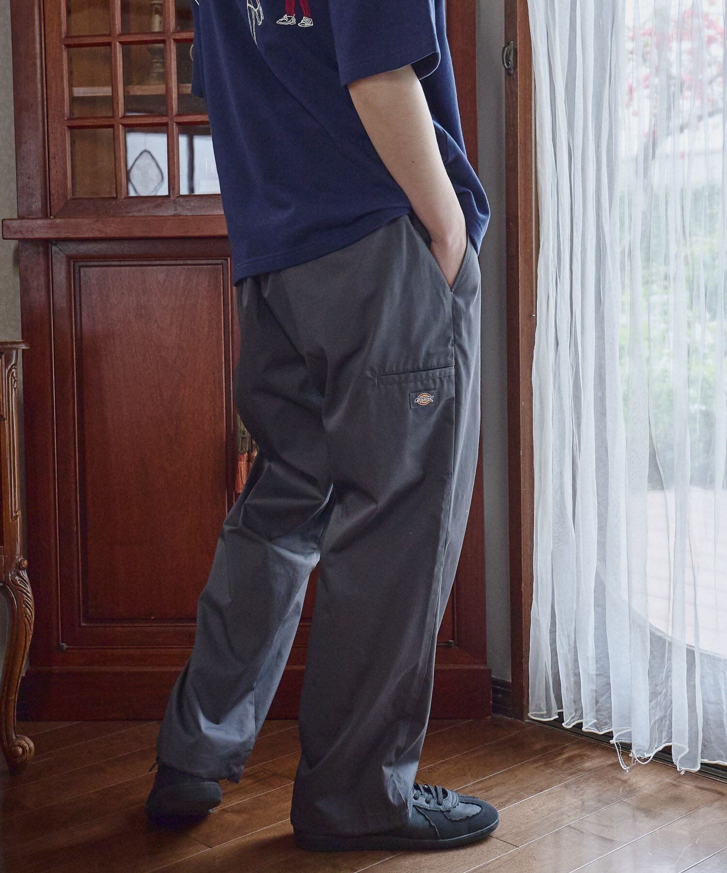 【ニコアンド/niko and / MEN】の【Dickies(ディッキーズ)】別注LIGHT TC TWILL EASY PANTS インテリア・キッズ・メンズ・レディースファッション・服の通販 founy(ファウニー) 　ファッション　Fashion　メンズファッション　Fashion for Men　ボトムス　Bottoms　アメリカン　American Style　シャーリング　Shirring, Ruched　ツイル　Twist, Twisted Detail　ドローコード　Drawcord, Drawstring Cord　定番　Standard, Basic Item　人気　Popular, Best Seller　フィット　Fit, Slim Fit　別注　Limited Edition, Custom Order　リラックス　Relax, Relaxed Fit　ワイド　Wide, Wide Fit　ワーク　Workwear, Utility Style　ビジネス 仕事 通勤　Business / Work / Commuting　チャコール18|ID: prp329100004992349 ipo3291000000037387930