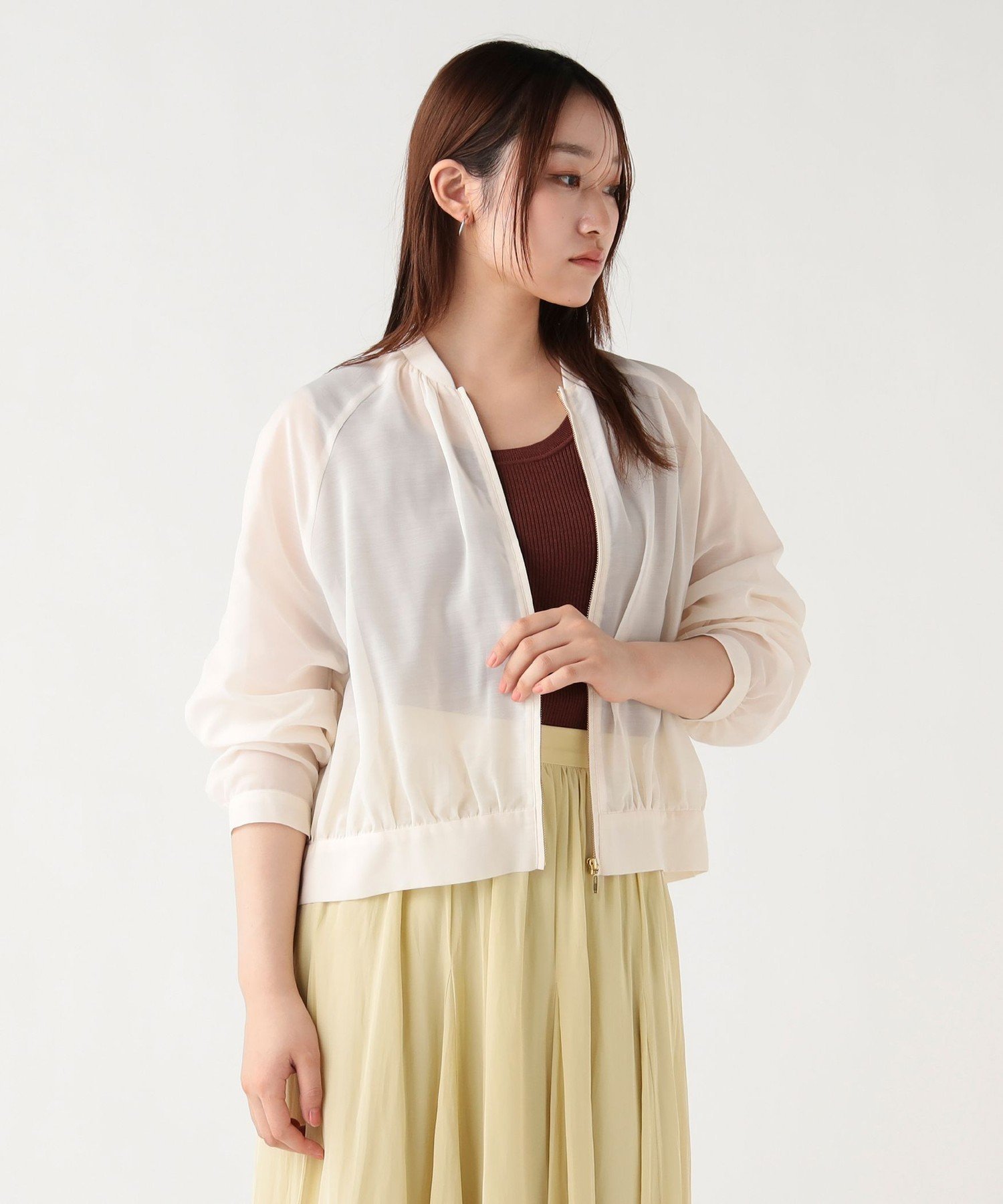 【ビームス ハート/BEAMS HEART】のバックヨーク シアー ブルゾン インテリア・キッズ・メンズ・レディースファッション・服の通販 founy(ファウニー) 　ファッション　Fashion　レディースファッション　Fashion for Women　アウター　Coat / Outerwear Collection　ブルゾンジャケット・スポーティアウター　Blouson Jackets　バッグ　Bags　おすすめ　Recommended / Our Picks　インナー　Innerwear　キャミソール　Camisole, Spaghetti Strap Top　シアー　Sheer, See-Through　ジップ　Zip, Zipper　スラックス　Slacks, Dress Pants　トレンド　Trend, Trending Now　ブルゾン　Blouson, Bomber Jacket　プリーツ　Pleats, Pleated　ヨーク　Yoke, Yoke Design　エレガント 上品　Elegant　IVORY|ID: prp329100004992375 ipo3291000000037388232