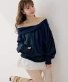 【パルグループ/PAL GROUP】の【Chico】オフショルリボンスウェット 大人の最旬トレンドファッション＆コーディネート founy(ファウニー) ファッション Fashion レディースファッション Fashion for Women トップス・カットソー Cut & Sew Tops レディースパーカー・カジュアルフーディー Casual Hoodies & Sweatshirts スウェット・クルーネックトップス Sweatshirts & Crewnecks / Relaxed Fit Sweat Tops デニム Denim, Jeans Material 定番 Standard, Basic Item フェミニン Feminine, Girly ボトム Bottoms, Lower Wear リボン Ribbon, Bow thumbnail ネイビー|ID: prp329100004992408 ipo3291000000037388457