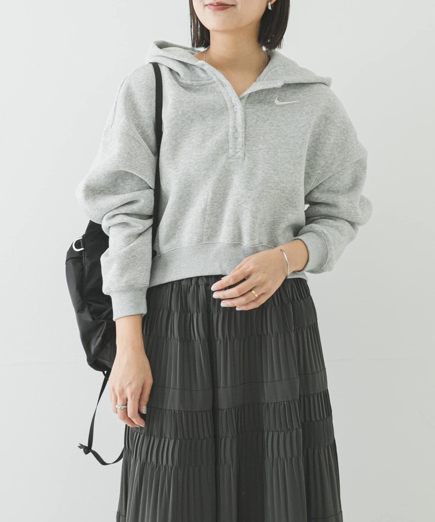 【アーバンリサーチ/URBAN RESEARCH】のNIKE PHNX FLC OS CRP HNL インテリア・キッズ・メンズ・レディースファッション・服の通販 founy(ファウニー) ファッション Fashion レディースファッション Fashion for Women コンパクト Compact, Small Size スニーカー Sneakers, Trainers スポーツ Sports, Activewear なめらか Smooth, Silky Texture リラックス Relax, Relaxed Fit S/S・春夏 SS, Spring/Summer, Warm Season 夏 Summer 2026年 2026 2026春夏・S/S Spring/Summer 2026 SS26 ライトグレー|ID: prp329100004992445 ipo3291000000037388693