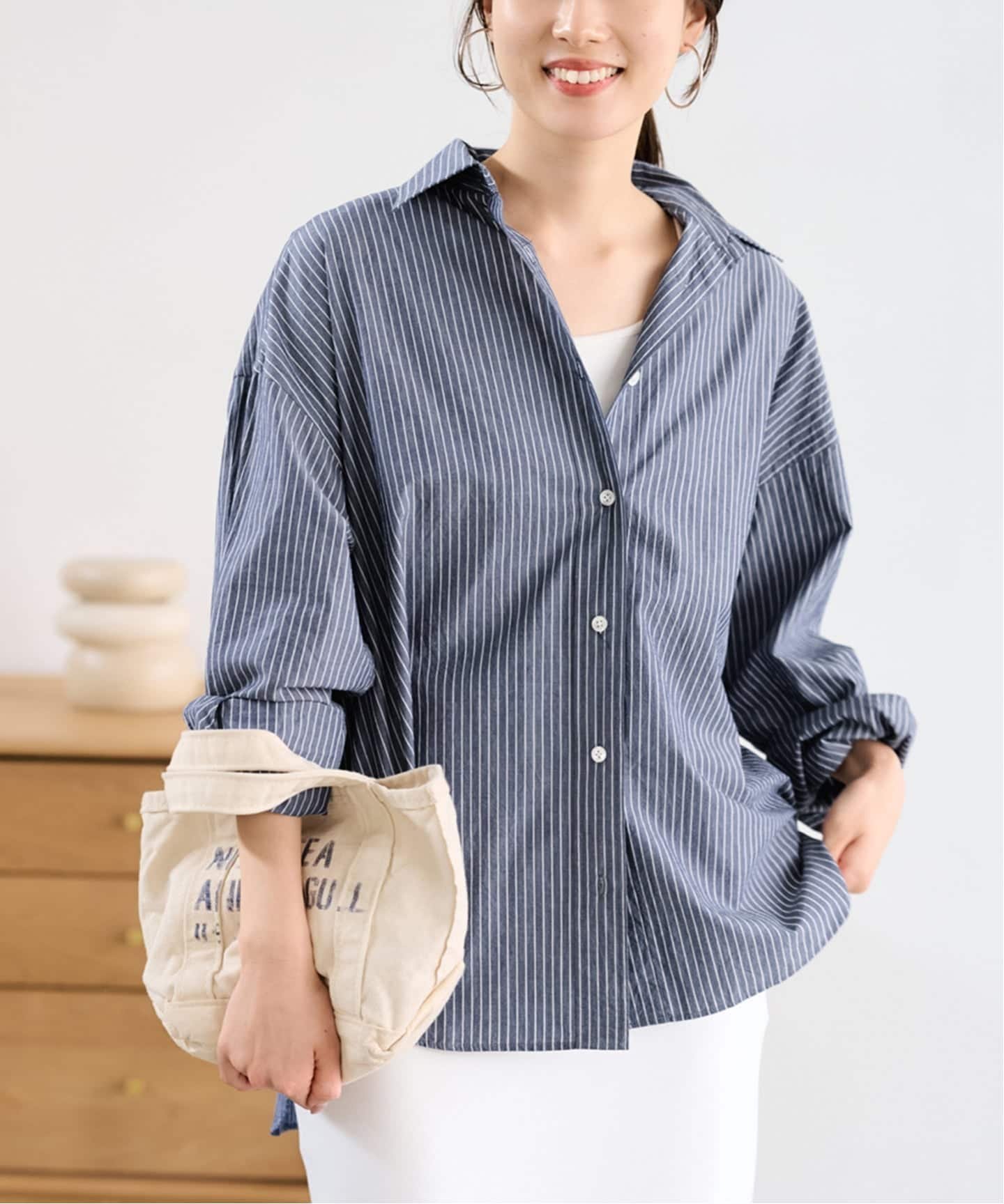 【フレームワーク/FRAMeWORK】のBLUE STRIPE オーバーシャツ インテリア・キッズ・メンズ・レディースファッション・服の通販 founy(ファウニー) 　ファッション　Fashion　レディースファッション　Fashion for Women　トップス・カットソー　Cut & Sew Tops　シャツ・ブラウス・オフィスカジュアル　Elegant Blouses & Button-Ups　インナー　Innerwear　ストライプ　Stripe, Striped Pattern　夏　Summer　ネイビー|ID: prp329100004992483 ipo3291000000037388948