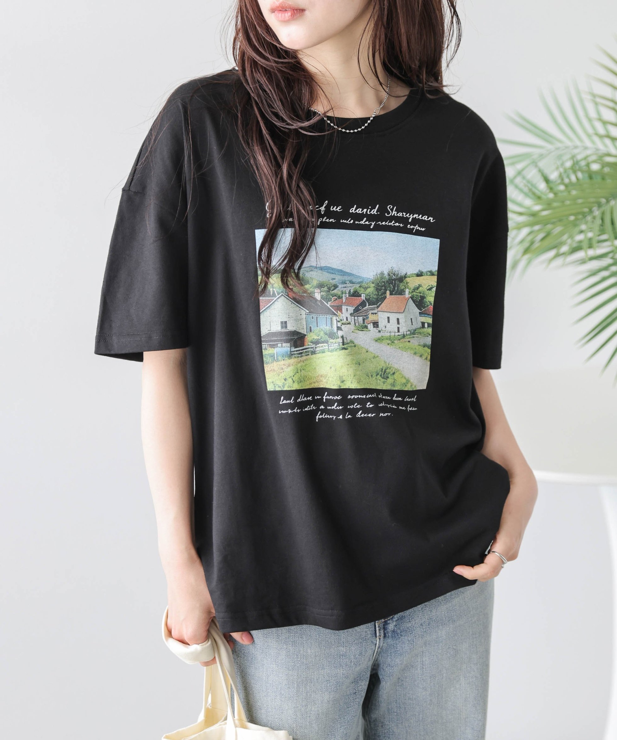 【ラジュール/Lajour】のフォトプリント Tシャツ インテリア・キッズ・メンズ・レディースファッション・服の通販 founy(ファウニー) 　ファッション　Fashion　レディースファッション　Fashion for Women　トップス・カットソー　Cut & Sew Tops　シャツ・ブラウス・オフィスカジュアル　Elegant Blouses & Button-Ups　ロングTシャツ・Tシャツ　Longline T-Shirts & Tees　インナー　Innerwear　グラフィック　Graphic, Graphic Design　サロペ　Salopette, Salopette Dress　ショルダー　Shoulder, Shoulder Strap　シンプル　Simple, Minimal　ジャケット　Jacket, Outerwear　デニム　Denim, Jeans Material　トレンド　Trend, Trending Now　ドロップ　Drop Shoulder, Dropped Style　プリント　Print, Printed Pattern　ベーシック　Basic, Essential　ボトム　Bottoms, Lower Wear　Cタイプブラック|ID: prp329100004992487 ipo3291000000037389001