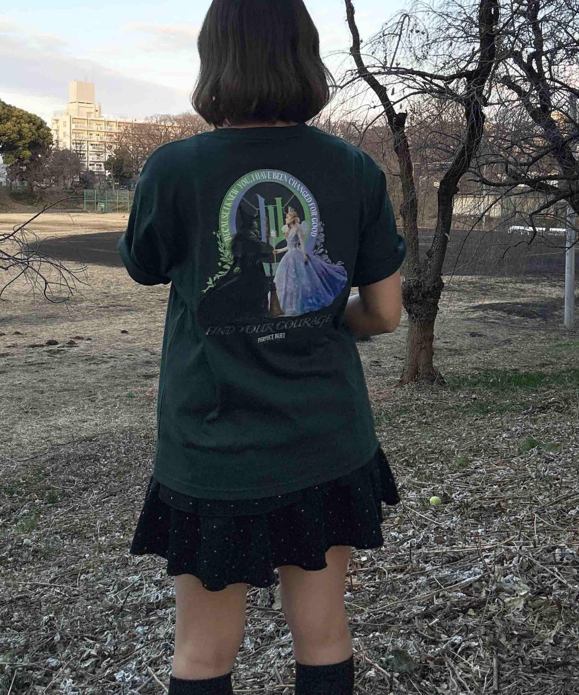 【アズノウアズ プラス/AS KNOW AS plus】の0アクリルキーホルダー付き WICKED Tシャツ 【WICKED/ウィキッド】 インテリア・キッズ・メンズ・レディースファッション・服の通販 founy(ファウニー) ファッション Fashion レディースファッション Fashion for Women トップス・カットソー Cut & Sew Tops シャツ・ブラウス・オフィスカジュアル Elegant Blouses & Button-Ups ロングTシャツ・Tシャツ Longline T-Shirts & Tees アクリル Acrylic Material キーホルダー Keychain, Key Holder コラボ Collaboration, Collab フロント Front, Front Design プリント Print, Printed Pattern メンズ Men's, Menswear モチーフ Motif, Design Theme 再入荷 Restock / Back in Stock グリーン|ID: prp329100004992490 ipo3291000000037389021