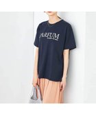 【アー ヴェー ヴェー/a.v.v】の【コットン100%】大人のロゴTシャツ 大人の最旬トレンドファッション＆コーディネート founy(ファウニー) ファッション Fashion レディースファッション Fashion for Women トップス・カットソー Cut & Sew Tops シャツ・ブラウス・オフィスカジュアル Elegant Blouses & Button-Ups ロングTシャツ・Tシャツ Longline T-Shirts & Tees インナー Innerwear カーディガン Cardigan, Knitwear スカンツ Skants, Wide-Leg Culottes ダウン Down, Puffer デニム Denim, Jeans Material プリント Print, Printed Pattern ボトム Bottoms, Lower Wear 再入荷 Restock / Back in Stock おすすめ Recommended / Our Picks thumbnail ネイビー|ID: prp329100004992491 ipo3291000000037389026