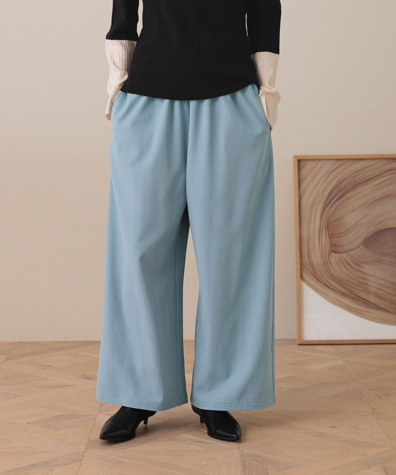 【ローリーズファーム/LOWRYS FARM】のギャザーワイドイージーパンツ インテリア・キッズ・メンズ・レディースファッション・服の通販 founy(ファウニー) 　ファッション　Fashion　レディースファッション　Fashion for Women　パンツ　Pants & Trousers　ギャザー　Gathered, Ruffled　シャーリング　Shirring, Ruched　シンプル　Simple, Minimal　スウェット / スエット　Sweatshirt, Sweatwear　ストレッチ　Stretch, Stretchy Fabric　ツイル　Twist, Twisted Detail　バランス　Balance, Style Balance　人気　Popular, Best Seller　ブルー|ID: prp329100004992537 ipo3291000000037389362