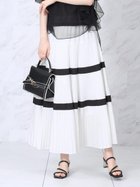 【ヴァン/Vin】のラインデザインプリーツスカート 大人の最旬トレンドファッション&コーディネート founy(ファウニー) ファッション Fashion レディースファッション Fashion for Women スカート Skirts プリーツスカート / 上品フェミニンスタイル Pleated Skirts シンプル Simple, Minimal フェミニン Feminine, Girly フレア Flare, Flared プリーツ Pleats, Pleated リラックス Relax, Relaxed Fit エレガント 上品 Elegant 夏 Summer 旅行 Travel thumbnail オフホワイト|ID: prp329100004992572 ipo3291000000037389826