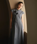 【その他のブランド/Other】のジャガードフラワーモチーフデザインサイドレースプリーツワンピースドレス 大人の最旬トレンドファッション＆コーディネート founy(ファウニー) ファッション Fashion レディースファッション Fashion for Women ワンピース Dresses フォーマル・パーティードレス・結婚式用ドレス Elegant & Casual Dresses ウェーブ Wavy Pattern オケージョン Occasion Wear カッティング Cutting Detail 切替 Switching, Contrast Panel サテン Satin, Glossy Fabric ショート Short, Short Length ストレート Straight, Straight Cut スリーブ Sleeve, Long Sleeve / Short Sleeve ドレス Dress, One-Piece フラワー Flower, Floral フレンチ French, French Style フレーム Frame, Outline プリーツ Pleats, Pleated モチーフ Motif, Design Theme レース Lace, Lace Fabric おすすめ Recommended / Our Picks エレガント 上品 Elegant セレモニー Ceremony 入学式 Entrance Ceremony 卒業式 Graduation Ceremony 結婚式 Wedding 披露宴 Wedding Reception 二次会 After Party thumbnail チャコール|ID: prp329100004992606 ipo3291000000037389970