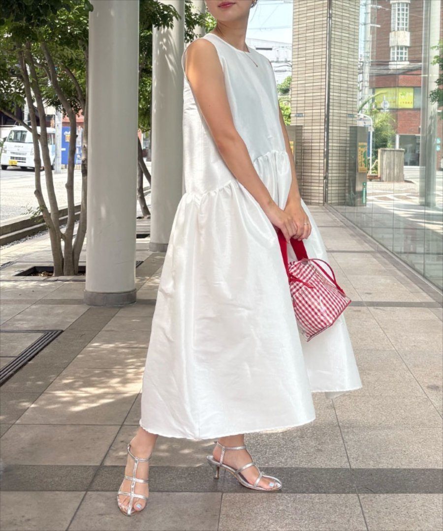 【ドノバン/DONOBAN】のシャイニーフレアワンピース インテリア・キッズ・メンズ・レディースファッション・服の通販 founy(ファウニー) 　ファッション　Fashion　レディースファッション　Fashion for Women　ワンピース　Dresses　フリル　Frill, Ruffle　ポケット　Pocket, Pocket Detail　ホワイト|ID: prp329100004992622 ipo3291000000037390051