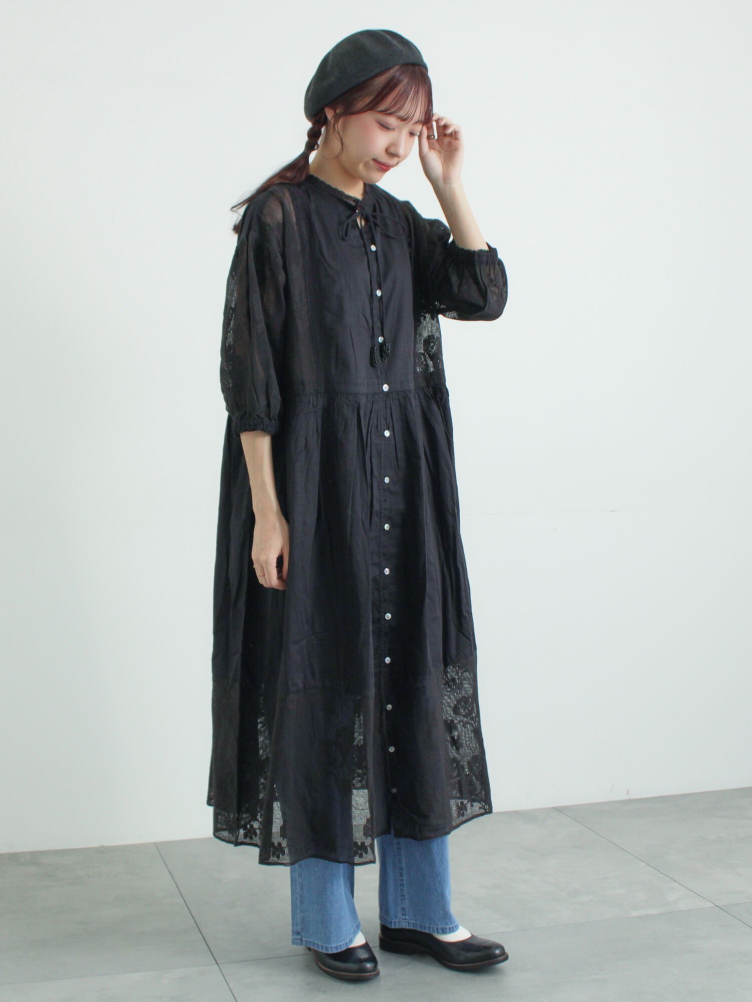 【サマンサモスモス/Samansa Mos2】の【WEB限定 Sサイズ】オーバーレースパッチワークワンピース インテリア・キッズ・メンズ・レディースファッション・服の通販 founy(ファウニー) 　ファッション　Fashion　レディースファッション　Fashion for Women　ワンピース　Dresses　サテン　Satin, Glossy Fabric　スタンド　Stand Collar, Upright Stand　タッセル　Tassel, Fringe　パッチワーク　Patchwork, Mixed Fabric　メッシュ　Mesh, Net Fabric　レース　Lace, Lace Fabric　羽織　Haori, Light Jacket　ブラック|ID: prp329100004992672 ipo3291000000037390543