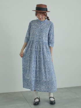 【サマンサモスモス/Samansa Mos2】の【LIBERTY FABRICS】Botanical Language柄ワンピース 大人の最旬トレンドファッション＆コーディネート founy(ファウニー) ファッション Fashion レディースファッション Fashion for Women ワンピース Dresses カラフル Colorful Design ギャザー Gathered, Ruffled クラシカル Classical, Vintage-Inspired スカーフ Scarf, Neckwear スタンド Stand Collar, Upright Stand 別注 Limited Edition, Custom Order 羽織 Haori, Light Jacket |ID:prp329100004992674