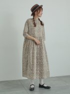 【サマンサモスモス/Samansa Mos2】の【LIBERTY FABRICS】Botanical Language柄ワンピース 大人の最旬トレンドファッション＆コーディネート founy(ファウニー) ファッション Fashion レディースファッション Fashion for Women ワンピース Dresses カラフル Colorful Design ギャザー Gathered, Ruffled クラシカル Classical, Vintage-Inspired スカーフ Scarf, Neckwear スタンド Stand Collar, Upright Stand 別注 Limited Edition, Custom Order 羽織 Haori, Light Jacket thumbnail キナリ|ID: prp329100004992674 ipo3291000000037390895