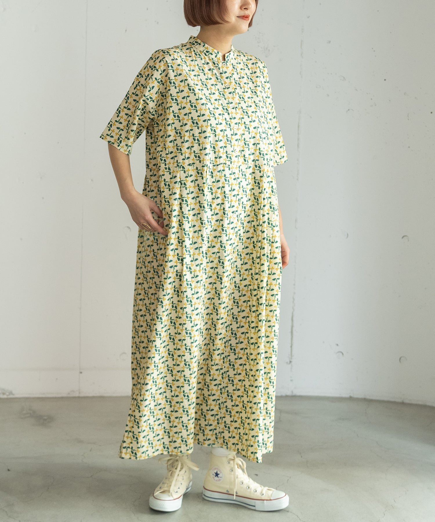 【プードゥドゥ/POU DOU DOU】のすみれプリントシャツワンピース インテリア・キッズ・メンズ・レディースファッション・服の通販 founy(ファウニー) 　ファッション　Fashion　レディースファッション　Fashion for Women　ワンピース　Dresses　シャツワンピース / 1枚で着映えコーデ　Shirt Dresses　ショルダー　Shoulder, Shoulder Strap　スマート　Smart, Elegant　ドロップ　Drop Shoulder, Dropped Style　プリント　Print, Printed Pattern　ポケット　Pocket, Pocket Detail　モチーフ　Motif, Design Theme　羽織　Haori, Light Jacket　ベージュ|ID: prp329100004992677 ipo3291000000037391123