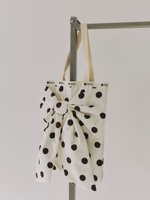 【スナイデル/SNIDEL】の【SNIDEL×LeSportsac】LG BOW EMERALD TOTE 大人の最旬トレンドファッション＆コーディネート founy(ファウニー) ファッション Fashion レディースファッション Fashion for Women バッグ Bags イエロー Yellow コレクション Collection, Seasonal Line シルバー Silver, Metallic Silver スマート Smart, Elegant ドット Polka Dot, Dot Pattern フェミニン Feminine, Girly 別注 Limited Edition, Custom Order 無地 Plain, Solid Color リボン Ribbon, Bow ビジネス 仕事 通勤 Business / Work / Commuting |ID:prp329100004992729
