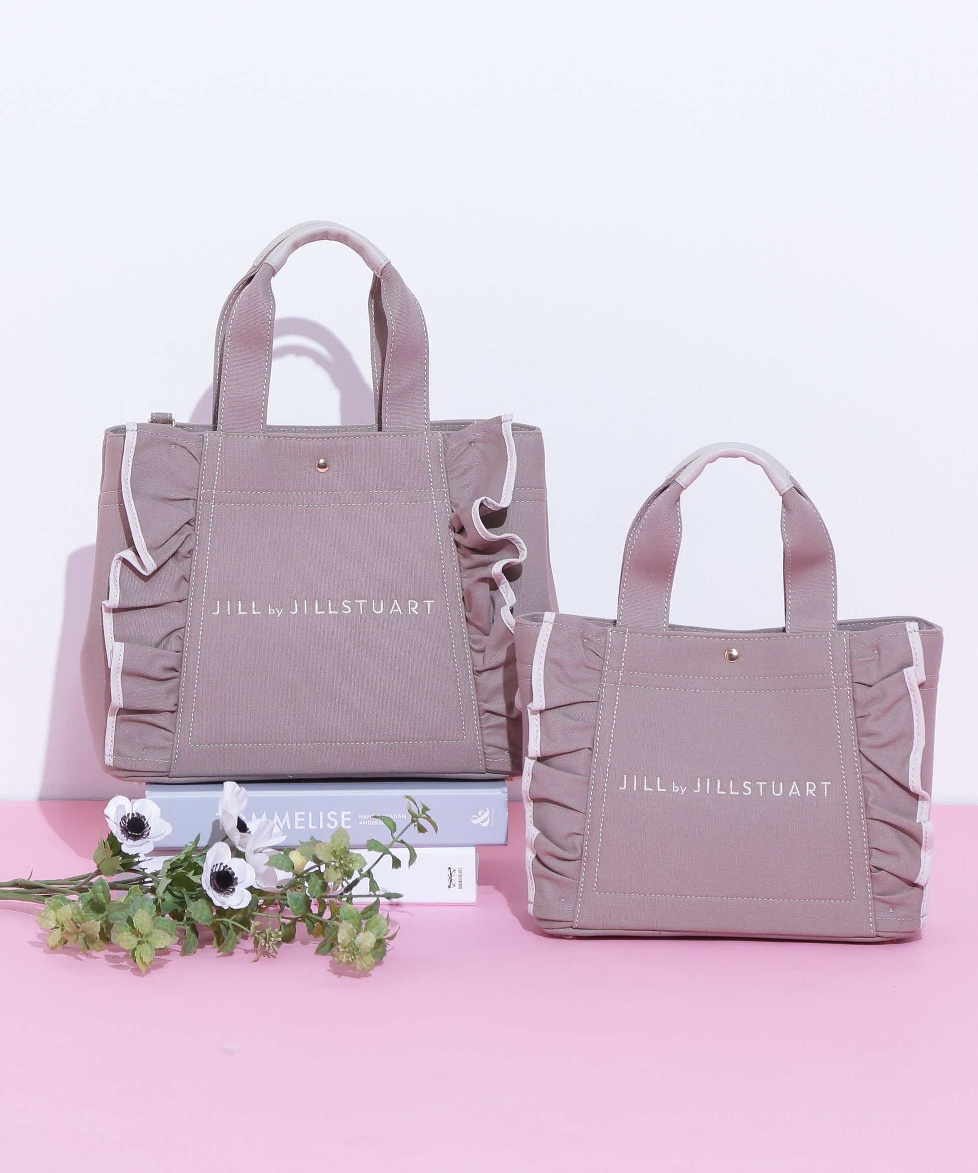【ジルバイジルスチュアート/JILL by JILLSTUART】のフリルトート小 インテリア・キッズ・メンズ・レディースファッション・服の通販 founy(ファウニー) 　ファッション　Fashion　レディースファッション　Fashion for Women　バッグ　Bags　スクエア　Square, Square Shape　スマート　Smart, Elegant　パイピング　Piping, Trim Design　フリル　Frill, Ruffle　モカ|ID: prp329100004992734 ipo3291000000037392313