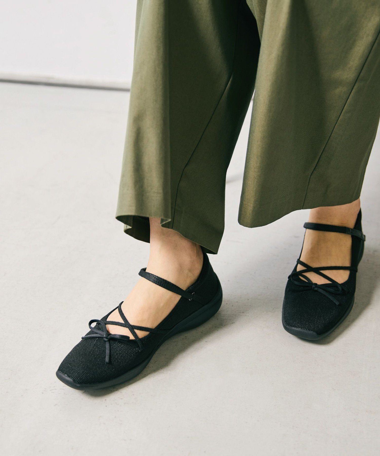 【ステッピ/steppi】のバレエ スニーカー 大人の最旬トレンドファッション＆コーディネート founy(ファウニー) 　ファッション　Fashion　レディースファッション　Fashion for Women　洗える　Machine Washable　クッション　Cushion, Throw Pillow　軽量　Lightweight, Ultra Light　シューズ　Shoes, Footwear　スニーカー　Sneakers, Trainers　トレンド　Trend, Trending Now　バレエ　Ballet, Ballet Style　フィット　Fit, Slim Fit　ラップ　Wrap, Wrap Design　エレガント 上品　Elegant　ビジネス 仕事 通勤　Business / Work / Commuting　 other-1|ID: prp329100004992765 ipo3291000000037392435