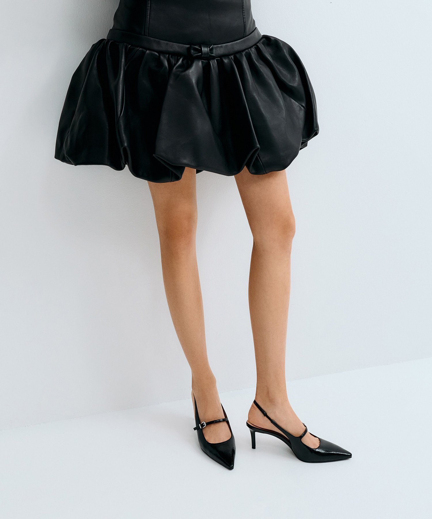 【チャールズ アンド キース/CHARLES & KEITH】のポインテッドバックルストラップ フラット 大人の最旬トレンドファッション＆コーディネート founy(ファウニー) 　ファッション　Fashion　レディースファッション　Fashion for Women　バッグ　Bags　スクエア　Square, Square Shape　スマート　Smart, Elegant　テクスチャー　Texture, Textured Fabric　フラット　Flat, Flat Shoes　モダン　Modern, Contemporary　ラグジュアリー　Luxury, Elegant　 other-1|ID: prp329100004992786 ipo3291000000037393143