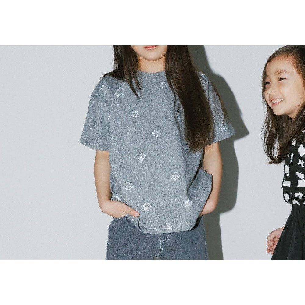 【ブランシェス/branshes / KIDS】の【b.+A】金子綾/半袖Tシャツ インテリア・キッズ・メンズ・レディースファッション・服の通販 founy(ファウニー) 　ファッション　Fashion　キッズファッション　Fashion for Kids　シンプル　Simple, Minimal　チェック　Check, Plaid, Tartan　ドット　Polka Dot, Dot Pattern　手描き　Hand-Drawn, Illustrated　人気　Popular, Best Seller　フォルム　Silhouette, Form　ベーシック　Basic, Essential　ボトム　Bottoms, Lower Wear　半袖　Short Sleeve, Half Sleeve　モノトーン　Monotone, Black and White　リラックス　Relax, Relaxed Fit　エレガント 上品　Elegant　92:グレー_ドット|ID: prp329100004992810 ipo3291000000037393325