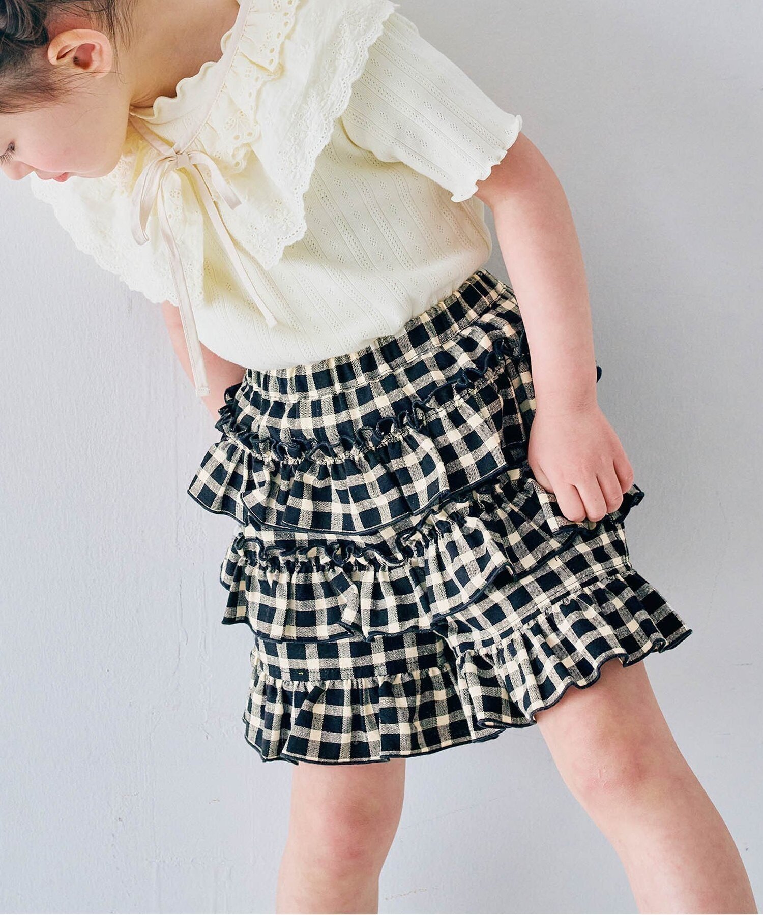 【エフオー オンラインストア/F.O.Online Store / KIDS】の先染めチェックのフリフリフリルパンツ リンク セットアップ可 インテリア・キッズ・メンズ・レディースファッション・服の通販 founy(ファウニー) 　ファッション　Fashion　キッズファッション　Fashion for Kids　ボトムス　Bottoms　おすすめ　Recommended / Our Picks　ガーリー　Girly, Feminine Style　ギンガム　Gingham, Gingham Fabric　ショート　Short, Short Length　セットアップ　Set-Up, Coordinated Outfit　チェック　Check, Plaid, Tartan　トレンド　Trend, Trending Now　バランス　Balance, Style Balance　ビスチェ　Bustier, Corset Top　フリル　Frill, Ruffle　ブラック|ID: prp329100004992816 ipo3291000000037393419