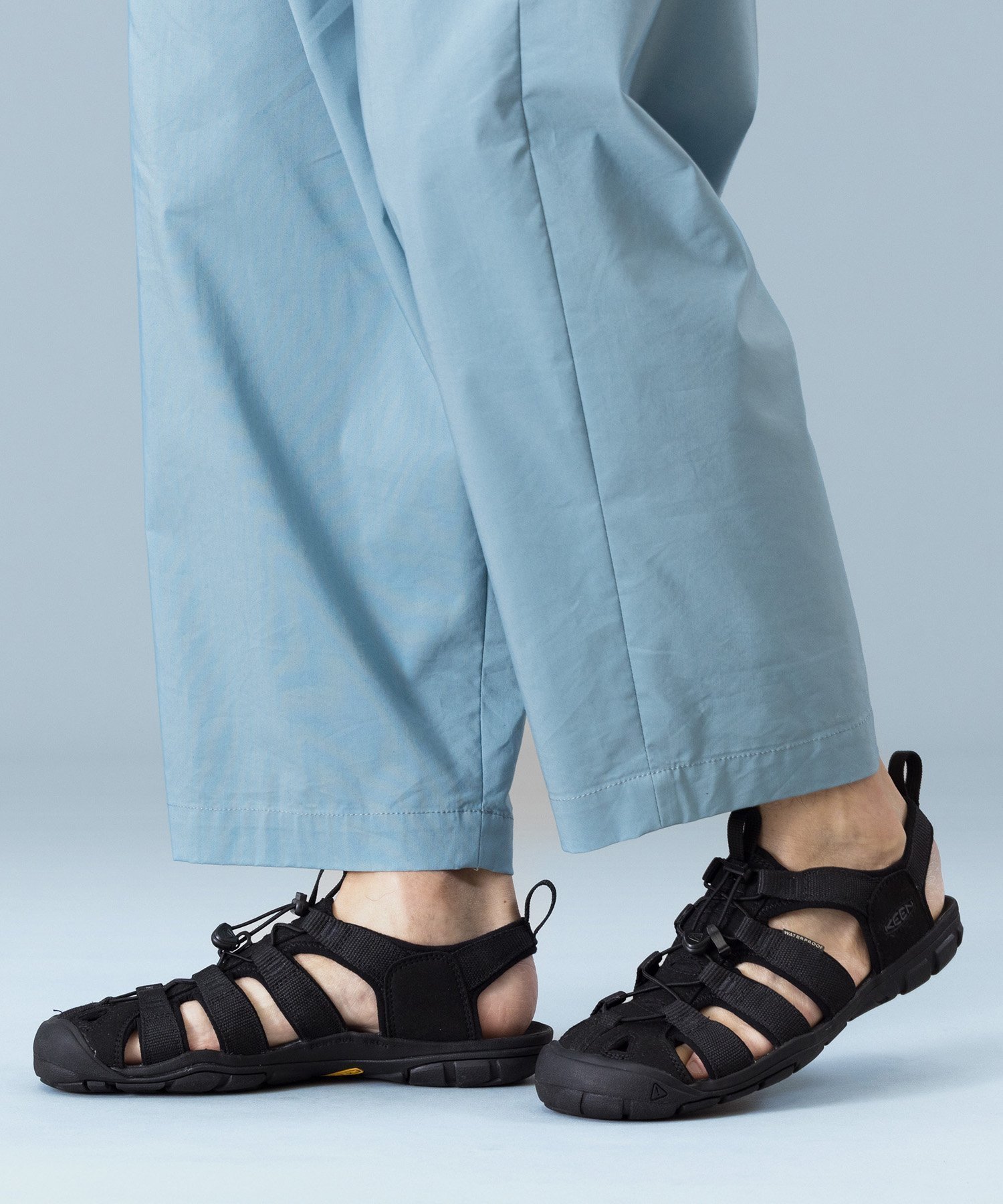 【キーン/KEEN / MEN】のMEN CLEARWATER CNX メンズ クリアウォーター シーエヌエックス インテリア・キッズ・メンズ・レディースファッション・服の通販 founy(ファウニー) 　ファッション　Fashion　メンズファッション　Fashion for Men　アウトドア　Outdoor Clothing　ウォッシャブル　Machine Washable　ウォーター　Water　コンパクト　Compact, Small Size　軽量　Lightweight, Ultra Light　サンダル　Sandals, Summer Shoes　シューズ　Shoes, Footwear　タオル　Towel, Bath Towel　トラベル　Travel, Travel Gear　定番　Standard, Basic Item　フィット　Fit, Slim Fit　メンズ　Men's, Menswear　ライニング　Inner Lining, Inner Fabric, Lined　ラバー　Rubber, Rubber Sole　Triple Black|ID: prp329100004992834 ipo3291000000037393556