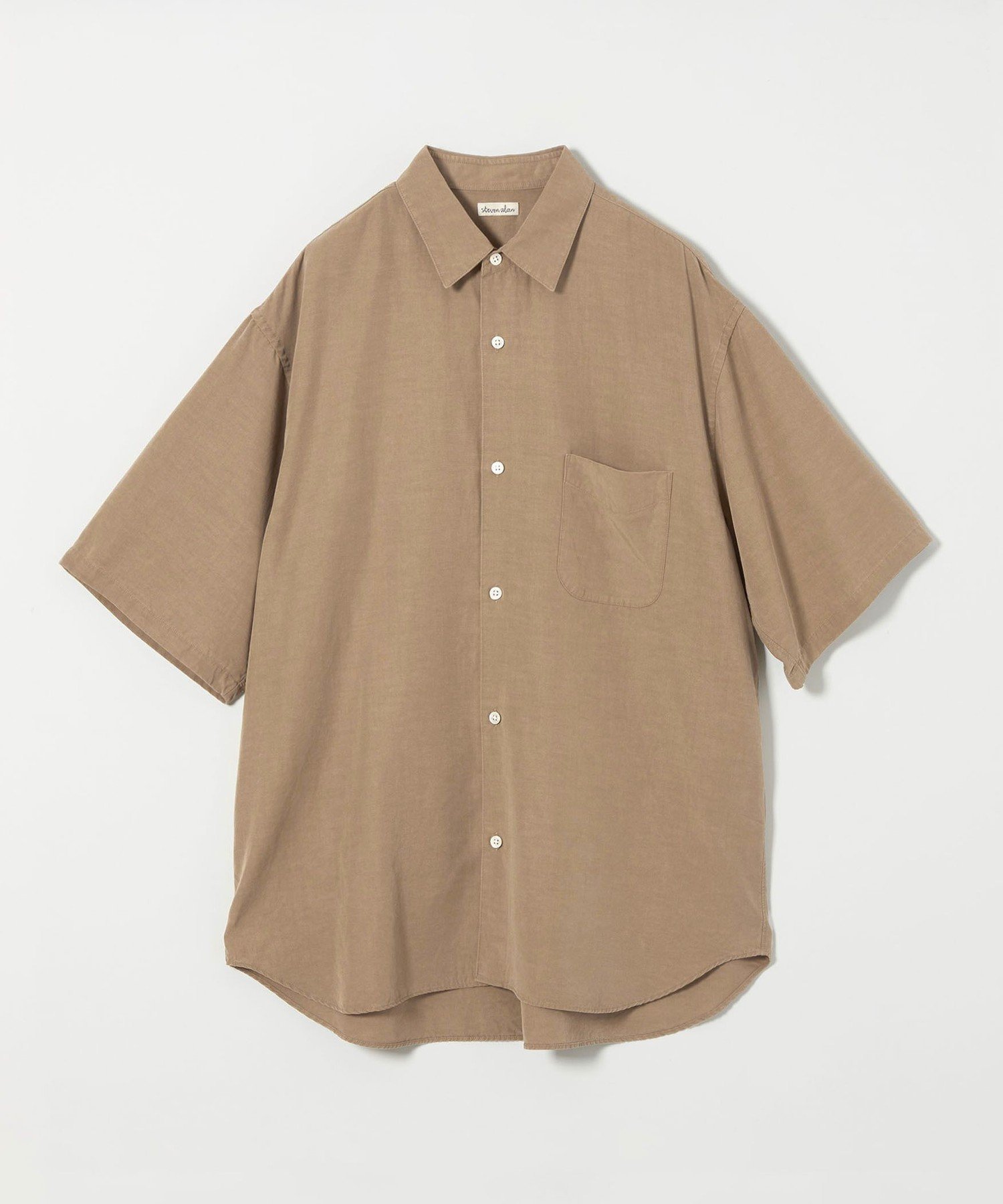 【ユナイテッドアローズ/UNITED ARROWS / MEN】のSteven Alan スラブ レギュラーカラー ショートスリーブ シャツ ALINE LOOSE CASUAL インテリア・キッズ・メンズ・レディースファッション・服の通販 founy(ファウニー) 　ファッション　Fashion　メンズファッション　Fashion for Men　ヴィンテージ　Vintage Style　ショート　Short, Short Length　スリーブ　Sleeve, Long Sleeve / Short Sleeve　とろみ　Fluid, Flowy Fabric　ドレープ　Drape, Draping Fabric　フォルム　Silhouette, Form　モダン　Modern, Contemporary　レギュラー　Regular, Standard Fit　アウトレット　Outlet / Clearance　エレガント 上品　Elegant　BEIGE|ID: prp329100004992843 ipo3291000000037393607