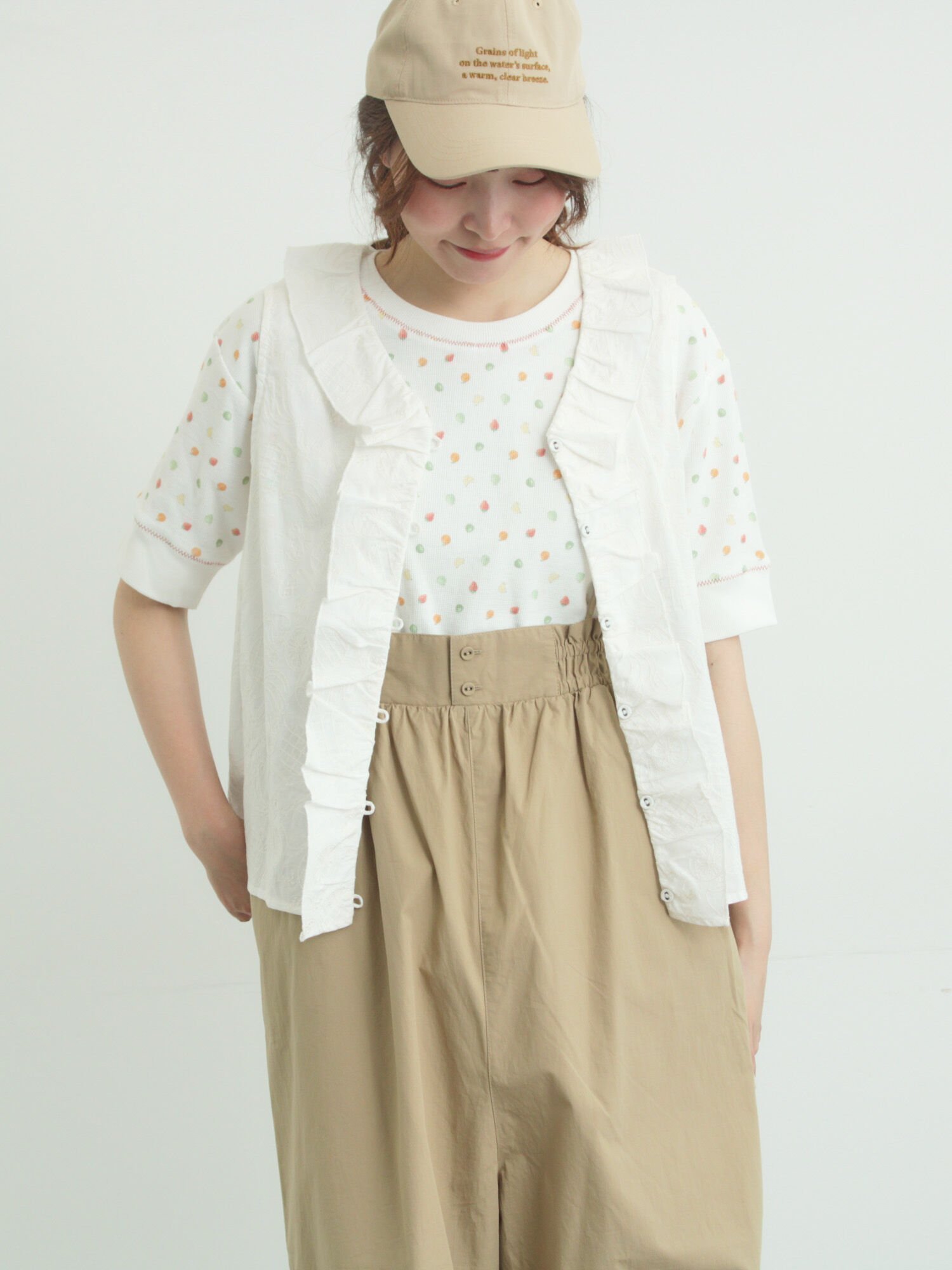 【サマンサモスモス/Samansa Mos2】の【メルヘン*Samansa Mos2】総刺繍ベスト 大人の最旬トレンドファッション＆コーディネート founy(ファウニー) 　ファッション　Fashion　レディースファッション　Fashion for Women　アウター　Coat / Outerwear Collection　トップス・カットソー　Cut & Sew Tops　ベスト&ジレ / 重ね着スタイル　Vests & Gilets　おすすめ　Recommended / Our Picks　セットアップ　Set-Up, Coordinated Outfit　バランス　Balance, Style Balance　フリル　Frill, Ruffle　フロント　Front, Front Design　ベスト　Vest, Waistcoat　 other-1|ID: prp329100004992869 ipo3291000000037393913