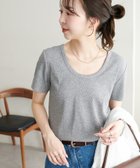 【ディスコート/Discoat】の【WEB限定】ラメリブコンパクトUネックTシャツ 大人の最旬トレンドファッション＆コーディネート founy(ファウニー) ファッション Fashion レディースファッション Fashion for Women トップス・カットソー Cut & Sew Tops シャツ・ブラウス・オフィスカジュアル Elegant Blouses & Button-Ups ロングTシャツ・Tシャツ Longline T-Shirts & Tees おすすめ Recommended / Our Picks インナー Innerwear カーディガン Cardigan, Knitwear キャミワンピース Cami Dress, Slip Dress コンパクト Compact, Small Size サロペット Overalls, Salopette ジャケット Jacket, Outerwear デニム Denim, Jeans Material フィット Fit, Slim Fit ロング Long, Long-Length エレガント 上品 Elegant thumbnail グレー|ID: prp329100004992908 ipo3291000000037394240
