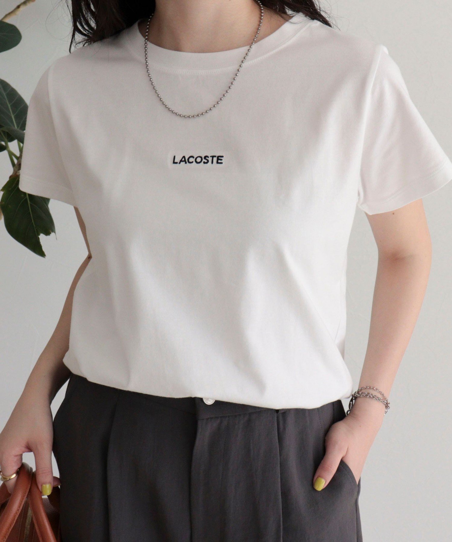 【フレディ&グロスター/FREDY&GLOSTER】の【LACOSTE/ラコステ】ロゴ入り半袖Tシャツ インテリア・キッズ・メンズ・レディースファッション・服の通販 founy(ファウニー) ファッション Fashion レディースファッション Fashion for Women トップス・カットソー Cut & Sew Tops シャツ・ブラウス・オフィスカジュアル Elegant Blouses & Button-Ups ロングTシャツ・Tシャツ Longline T-Shirts & Tees カーディガン Cardigan, Knitwear シンプル Simple, Minimal ジャケット Jacket, Outerwear スポーツ Sports, Activewear ベーシック Basic, Essential 半袖 Short Sleeve, Half Sleeve ワンポイント One Point, Statement Accent おすすめ Recommended / Our Picks 2026年 2026 2026春夏・S/S Spring/Summer 2026 SS26 オフホワイト|ID: prp329100004992909 ipo3291000000037394244