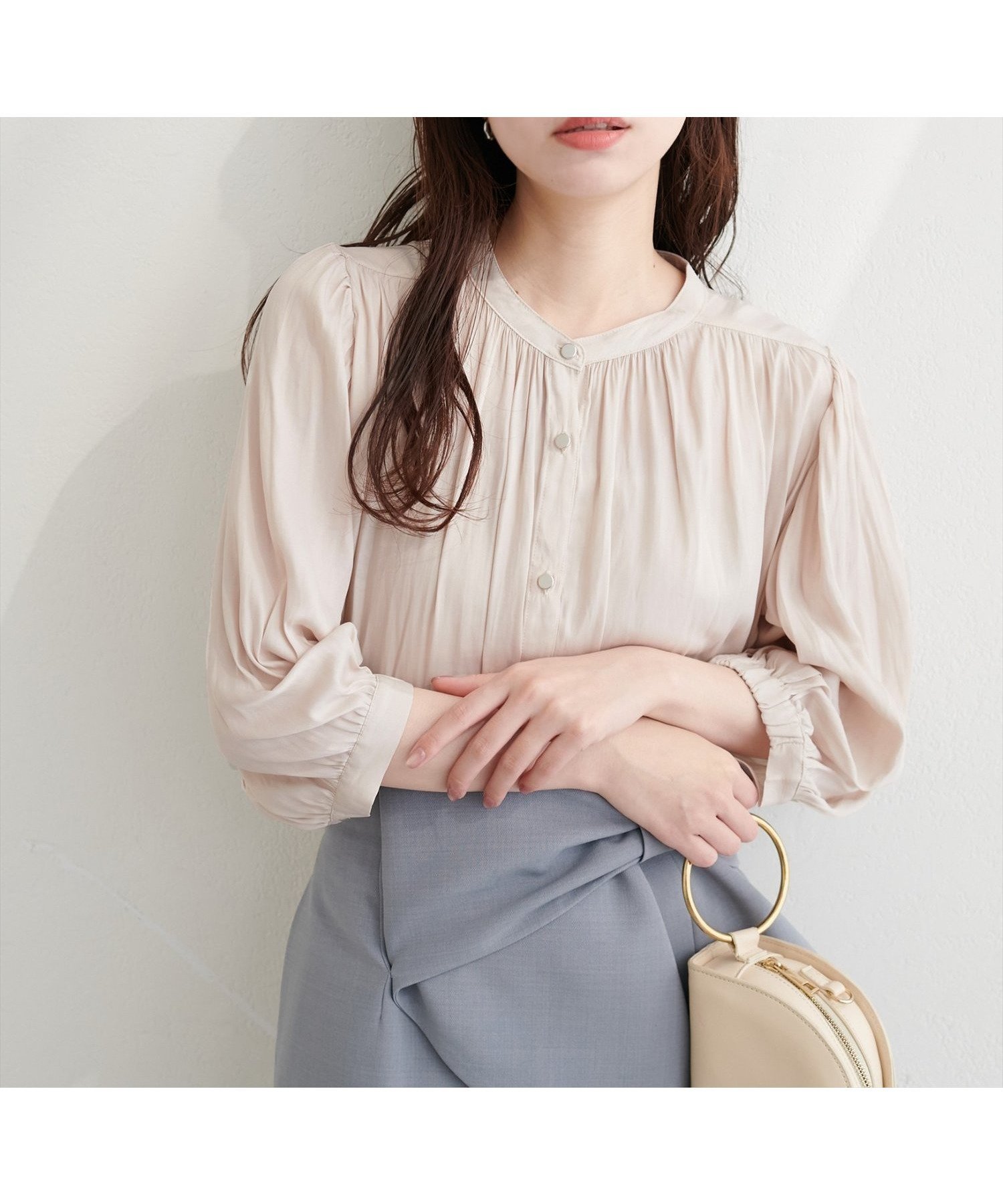 【ナチュラルクチュール/natural couture】のとろみサテン7分袖ブラウス インテリア・キッズ・メンズ・レディースファッション・服の通販 founy(ファウニー) 　ファッション　Fashion　レディースファッション　Fashion for Women　トップス・カットソー　Cut & Sew Tops　シャツ・ブラウス・オフィスカジュアル　Elegant Blouses & Button-Ups　カーディガン　Cardigan, Knitwear　ギャザー　Gathered, Ruffled　サテン　Satin, Glossy Fabric　ジャケット　Jacket, Outerwear　とろみ　Fluid, Flowy Fabric　デニム　Denim, Jeans Material　フレア　Flare, Flared　マーメイド　Mermaid, Fishtail Silhouette　ロング　Long, Long-Length　再入荷　Restock / Back in Stock　2026年　2026　2026春夏・S/S　Spring/Summer 2026 SS26　オフホワイト|ID: prp329100004992916 ipo3291000000037394330