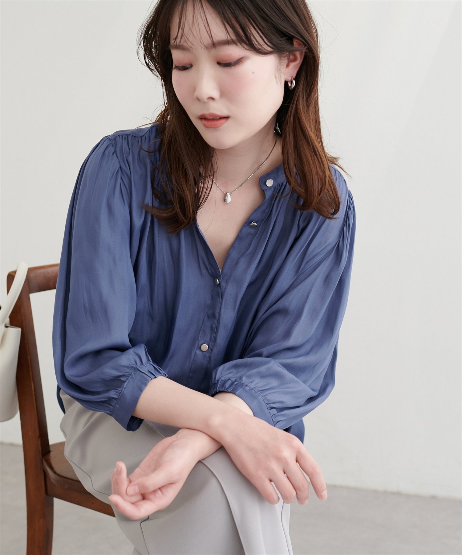 【ナチュラルクチュール/natural couture】のとろみサテン7分袖ブラウス インテリア・キッズ・メンズ・レディースファッション・服の通販 founy(ファウニー) 　ファッション　Fashion　レディースファッション　Fashion for Women　トップス・カットソー　Cut & Sew Tops　シャツ・ブラウス・オフィスカジュアル　Elegant Blouses & Button-Ups　カーディガン　Cardigan, Knitwear　ギャザー　Gathered, Ruffled　サテン　Satin, Glossy Fabric　ジャケット　Jacket, Outerwear　とろみ　Fluid, Flowy Fabric　デニム　Denim, Jeans Material　フレア　Flare, Flared　マーメイド　Mermaid, Fishtail Silhouette　ロング　Long, Long-Length　再入荷　Restock / Back in Stock　2026年　2026　2026春夏・S/S　Spring/Summer 2026 SS26　ネイビー|ID: prp329100004992916 ipo3291000000037394333