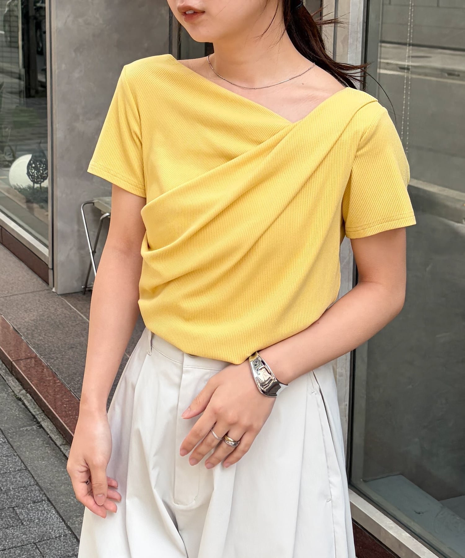 【ラナン/Ranan】のRanan/RANAN/ドレープリブTシャツ インテリア・キッズ・メンズ・レディースファッション・服の通販 founy(ファウニー) 　ファッション　Fashion　レディースファッション　Fashion for Women　トップス・カットソー　Cut & Sew Tops　シャツ・ブラウス・オフィスカジュアル　Elegant Blouses & Button-Ups　ロングTシャツ・Tシャツ　Longline T-Shirts & Tees　シンプル　Simple, Minimal　タイトスカート　Pencil Skirt, Tight Skirt　デコルテ　Décolleté, Neckline　トレンド　Trend, Trending Now　ドレープ　Drape, Draping Fabric　フィット　Fit, Slim Fit　フェミニン　Feminine, Girly　ベーシック　Basic, Essential　ポケット　Pocket, Pocket Detail　半袖　Short Sleeve, Half Sleeve　夏　Summer　エレガント 上品　Elegant　イエロー|ID: prp329100004992935 ipo3291000000037394486