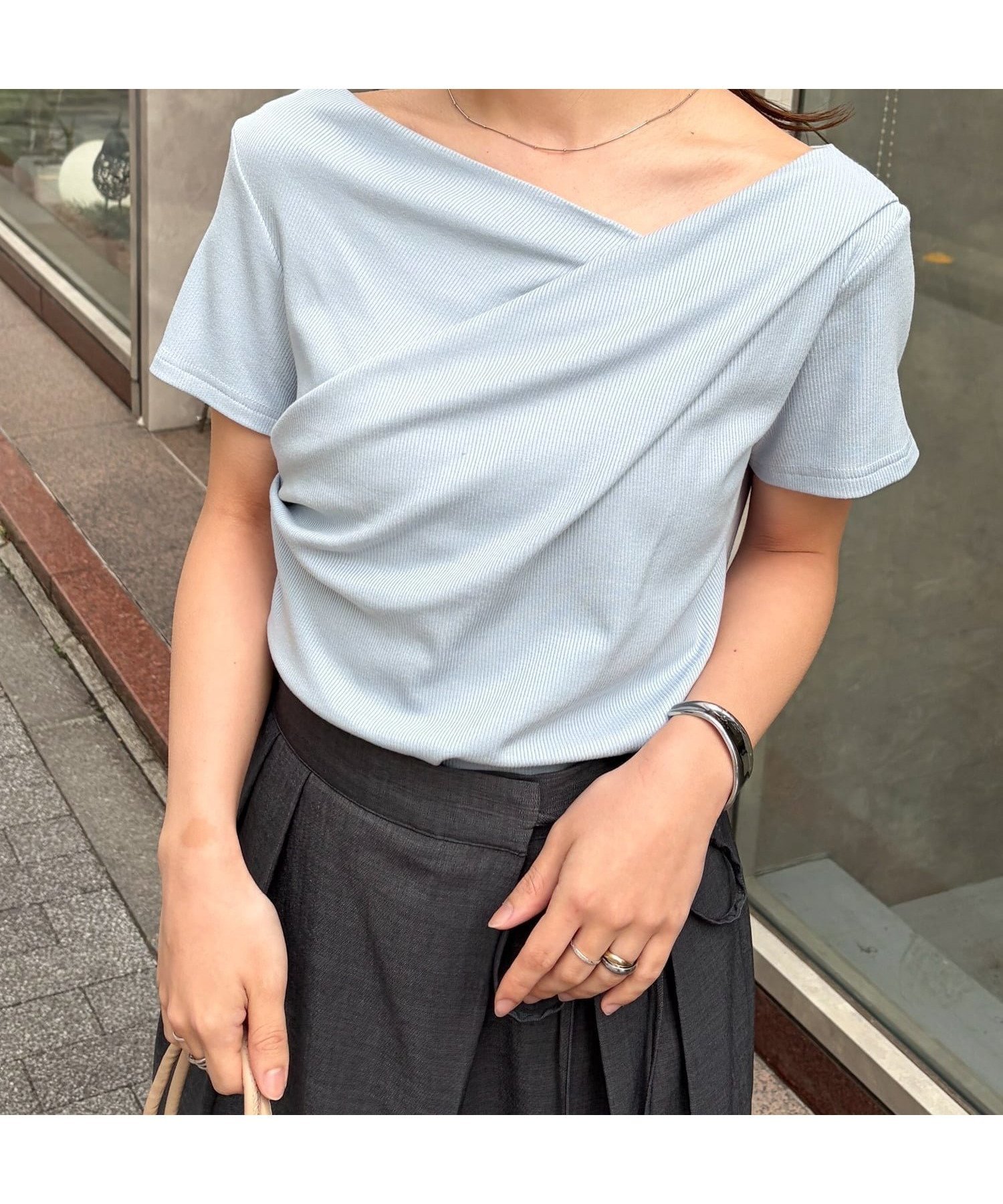 【ラナン/Ranan】のRanan/RANAN/ドレープリブTシャツ インテリア・キッズ・メンズ・レディースファッション・服の通販 founy(ファウニー) 　ファッション　Fashion　レディースファッション　Fashion for Women　トップス・カットソー　Cut & Sew Tops　シャツ・ブラウス・オフィスカジュアル　Elegant Blouses & Button-Ups　ロングTシャツ・Tシャツ　Longline T-Shirts & Tees　シンプル　Simple, Minimal　タイトスカート　Pencil Skirt, Tight Skirt　デコルテ　Décolleté, Neckline　トレンド　Trend, Trending Now　ドレープ　Drape, Draping Fabric　フィット　Fit, Slim Fit　フェミニン　Feminine, Girly　ベーシック　Basic, Essential　ポケット　Pocket, Pocket Detail　半袖　Short Sleeve, Half Sleeve　夏　Summer　エレガント 上品　Elegant　ブルー|ID: prp329100004992935 ipo3291000000037394490