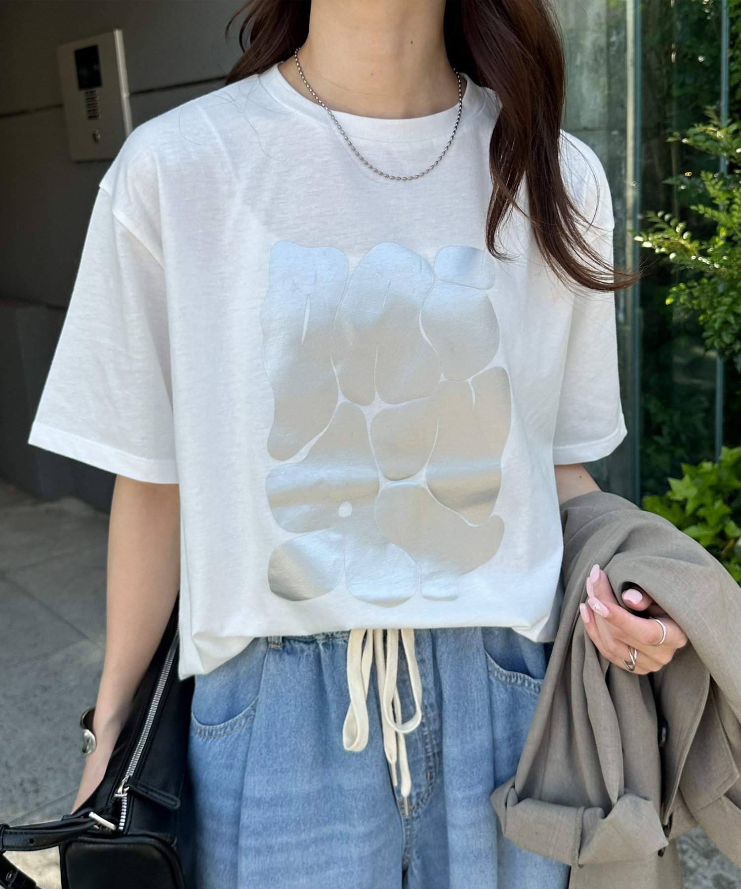 【ディスコート/Discoat】の【WEB限定】アートロゴTシャツ インテリア・キッズ・メンズ・レディースファッション・服の通販 founy(ファウニー) ファッション Fashion レディースファッション Fashion for Women トップス・カットソー Cut & Sew Tops シャツ・ブラウス・オフィスカジュアル Elegant Blouses & Button-Ups ロングTシャツ・Tシャツ Longline T-Shirts & Tees アクセサリー Fashion Accessories インナー Innerwear カーゴパンツ Cargo Pants, Utility Pants キャップ Cap, Baseball Cap キャミワンピース Cami Dress, Slip Dress サロペット Overalls, Salopette シルバー Silver, Metallic Silver シンプル Simple, Minimal スラックス Slacks, Dress Pants タイトスカート Pencil Skirt, Tight Skirt デニム Denim, Jeans Material マーメイド Mermaid, Fishtail Silhouette ワイド Wide, Wide Fit アイボリー|ID: prp329100004992937 ipo3291000000037394514