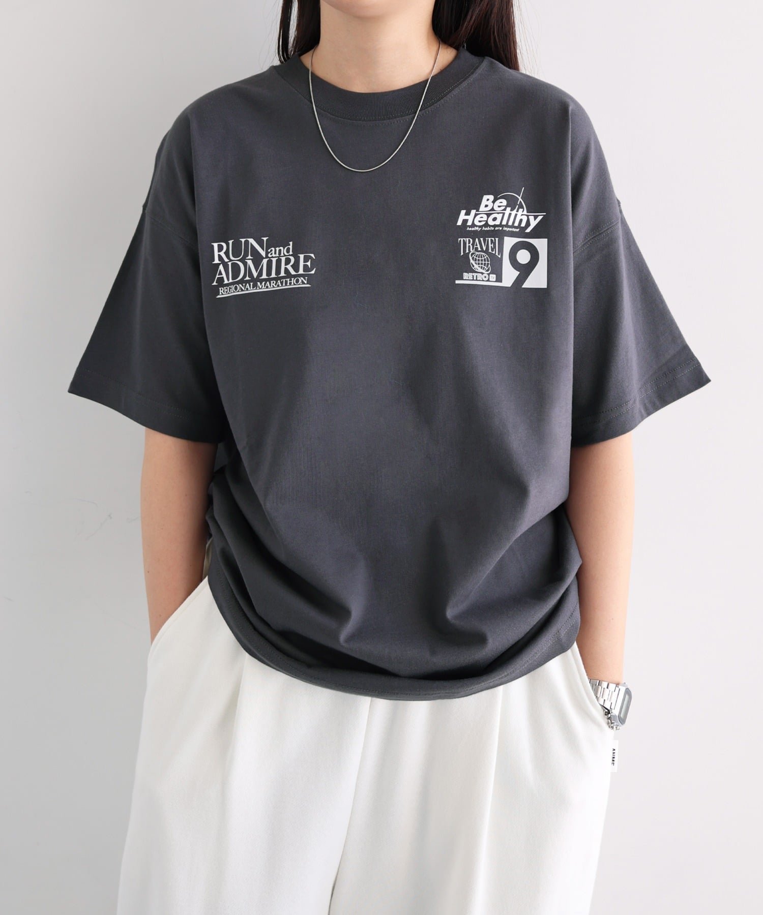 【アンドミー/andme】の企業ロゴ プリント 半袖 Tシャツ ANME アンメ インテリア・キッズ・メンズ・レディースファッション・服の通販 founy(ファウニー) 　ファッション　Fashion　レディースファッション　Fashion for Women　トップス・カットソー　Cut & Sew Tops　シャツ・ブラウス・オフィスカジュアル　Elegant Blouses & Button-Ups　ロングTシャツ・Tシャツ　Longline T-Shirts & Tees　プリント　Print, Printed Pattern　別注　Limited Edition, Custom Order　半袖　Short Sleeve, Half Sleeve　チャコールグレー|ID: prp329100004993097 ipo3291000000037395913