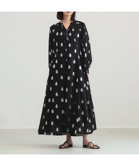 【デミルクス ビームス/Demi-Luxe BEAMS】のne Quittez pas / ボイル フラワー ロングスリーブ ワンピース 26SS 大人の最旬トレンドファッション＆コーディネート founy(ファウニー) ファッション Fashion レディースファッション Fashion for Women ワンピース Dresses インド Indian Textile 厚底 Platform Shoes くるぶし Ankle-Length シアー Sheer, See-Through シェイプ Shape, Slim Fit シャーリング Shirring, Ruched シューズ Shoes, Footwear シンプル Simple, Minimal スリーブ Sleeve, Long Sleeve / Short Sleeve デニム Denim, Jeans Material フォルム Silhouette, Form フラワー Flower, Floral フレア Flare, Flared プリント Print, Printed Pattern 別注 Limited Edition, Custom Order メタル Metal, Metal Parts モダン Modern, Contemporary リラックス Relax, Relaxed Fit ロング Long, Long-Length おすすめ Recommended / Our Picks エレガント 上品 Elegant 2026年 2026 2026春夏・S/S Spring/Summer 2026 SS26 |ID:prp329100004993299