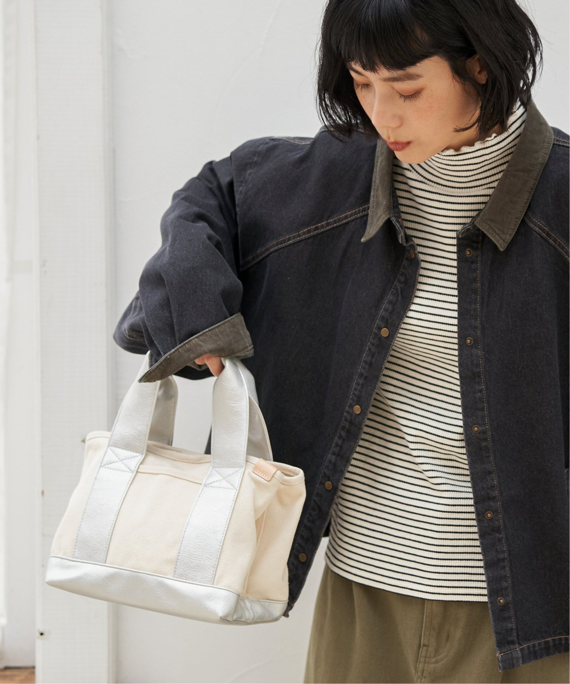【エルビーシー/LBC】の仕切りミニトートバッグ インテリア・キッズ・メンズ・レディースファッション・服の通販 founy(ファウニー) 　ファッション　Fashion　レディースファッション　Fashion for Women　バッグ　Bags　キャンバス　Canvas, Canvas Fabric　財布　Wallet, Purse　軽量　Lightweight, Ultra Light　シルバー|ID: prp329100004993312 ipo3291000000037397636