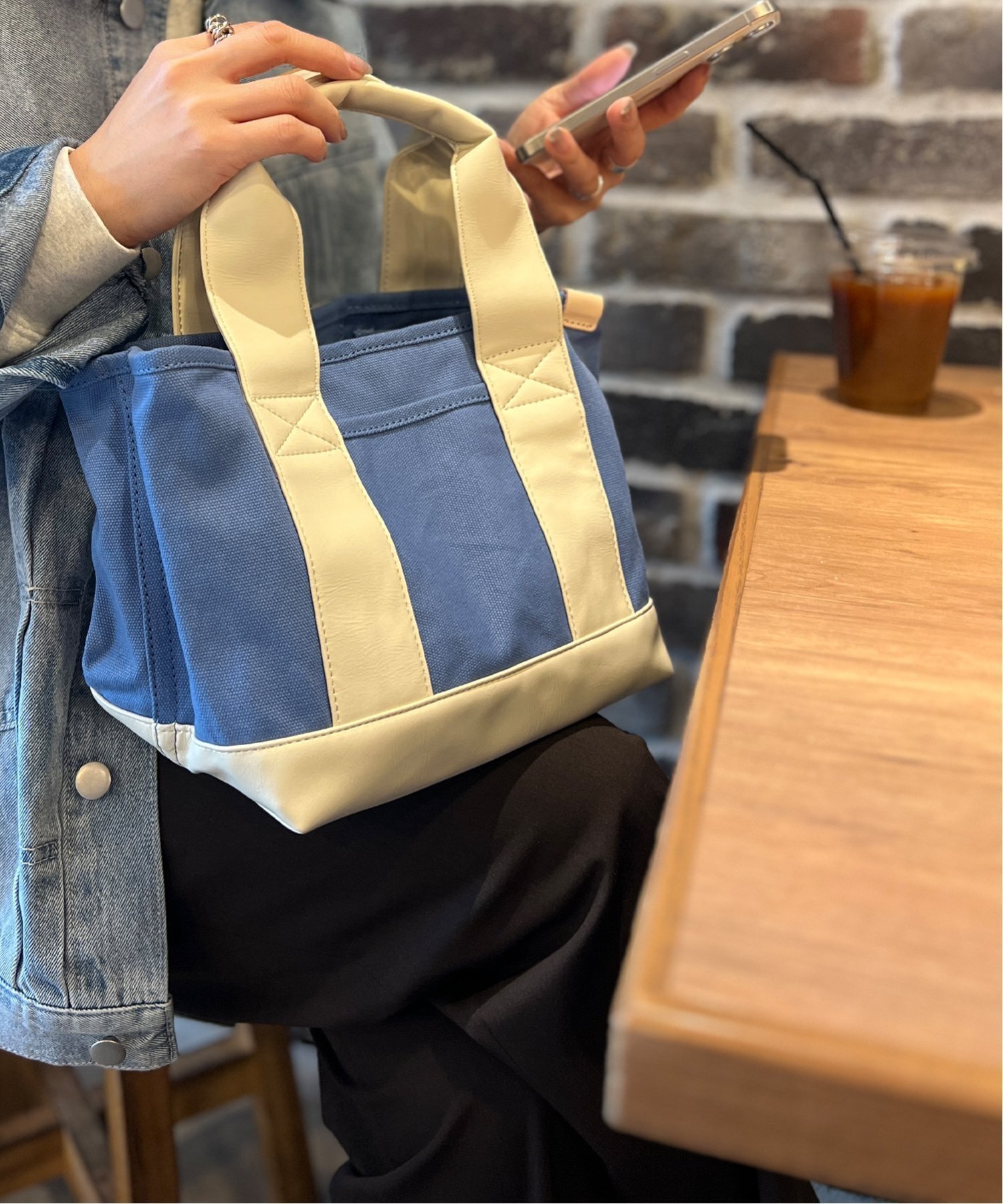 【エルビーシー/LBC】の仕切りミニトートバッグ インテリア・キッズ・メンズ・レディースファッション・服の通販 founy(ファウニー) 　ファッション　Fashion　レディースファッション　Fashion for Women　バッグ　Bags　キャンバス　Canvas, Canvas Fabric　財布　Wallet, Purse　軽量　Lightweight, Ultra Light　ブルー|ID: prp329100004993312 ipo3291000000037397642