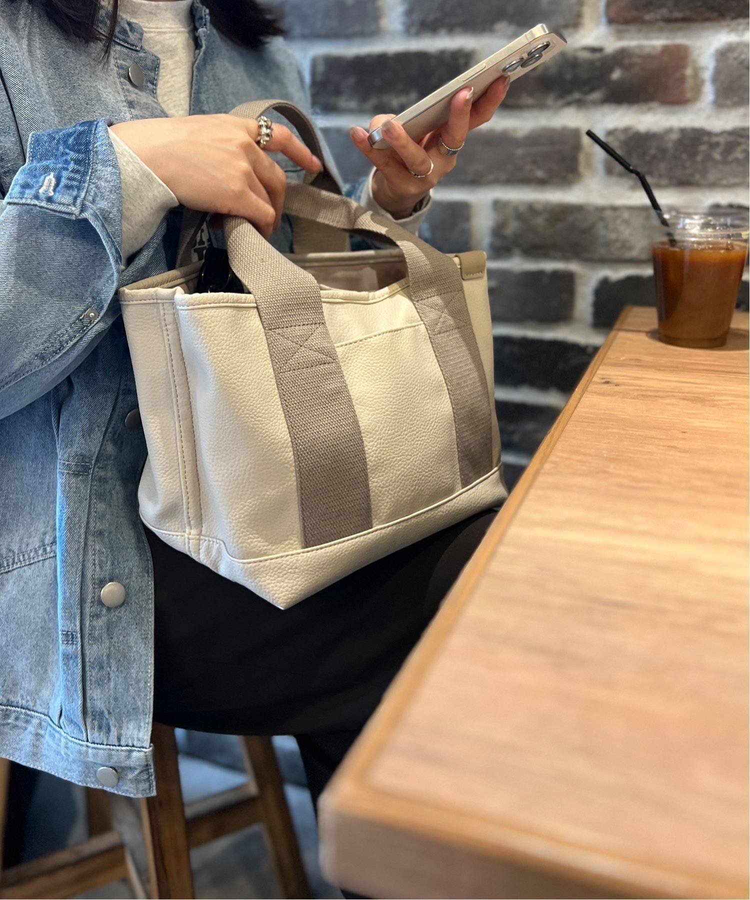 【エルビーシー/LBC】の仕切りミニトートバッグ インテリア・キッズ・メンズ・レディースファッション・服の通販 founy(ファウニー) 　ファッション　Fashion　レディースファッション　Fashion for Women　バッグ　Bags　キャンバス　Canvas, Canvas Fabric　財布　Wallet, Purse　軽量　Lightweight, Ultra Light　ベージュ|ID: prp329100004993312 ipo3291000000037397644