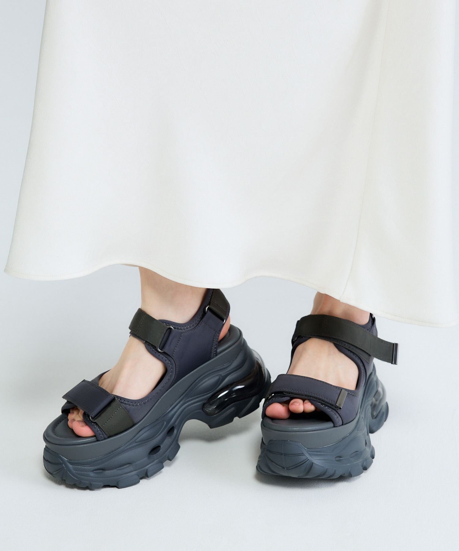 【ジーナシス/JEANASiS】のウェーブソールスニーカーサンダル インテリア・キッズ・メンズ・レディースファッション・服の通販 founy(ファウニー) 　ファッション　Fashion　レディースファッション　Fashion for Women　サンダル　Sandals, Summer Shoes　ソックス　Socks, Hosiery　ベーシック　Basic, Essential　ボトム　Bottoms, Lower Wear　ワイド　Wide, Wide Fit　厚底　Platform Shoes　夏　Summer　グレー|ID: prp329100004993334 ipo3291000000037397843