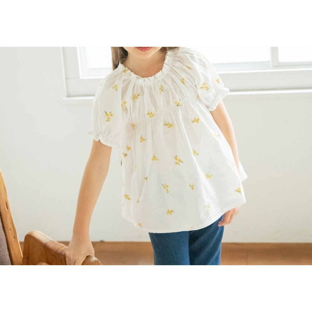 【ブランシェス/branshes / KIDS】の【おそろい】花刺しゅうブラウス インテリア・キッズ・メンズ・レディースファッション・服の通販 founy(ファウニー) 　ファッション　Fashion　キッズファッション　Fashion for Kids　おすすめ　Recommended / Our Picks　イエロー　Yellow　バルーン　Balloon, Balloon Silhouette　ベビー　Baby, Babywear　人気　Popular, Best Seller　半袖　Short Sleeve, Half Sleeve　オフホワイト|ID: prp329100004993358 ipo3291000000037398058