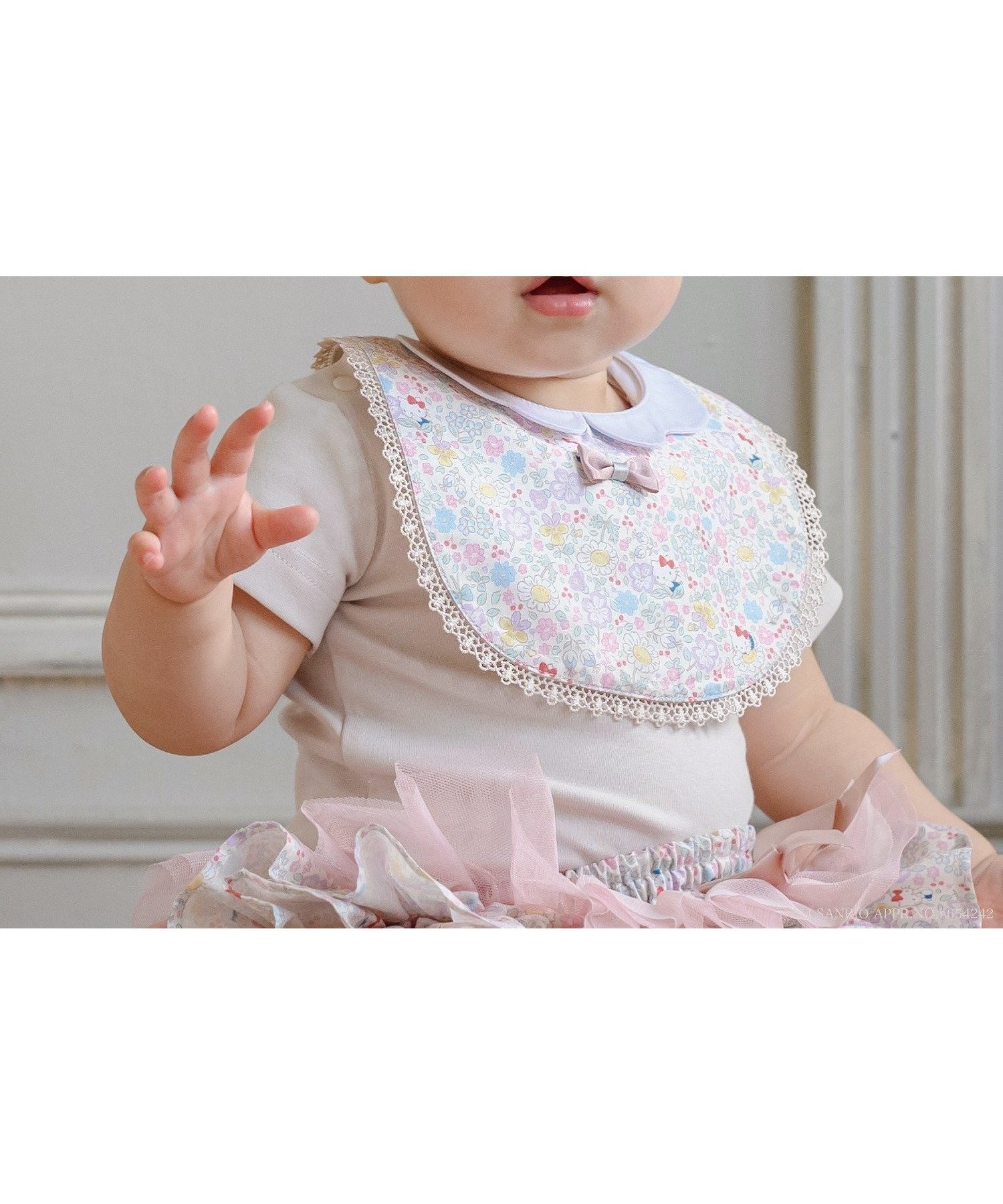 【パンパンテュテュ/panpantutu / KIDS】のエンジェルカラービブ【ハローキティ/シナモロール/マイメロディ】 インテリア・キッズ・メンズ・レディースファッション・服の通販 founy(ファウニー) 　ファッション　Fashion　キッズファッション　Fashion for Kids　イエロー　Yellow　コラボ　Collaboration, Collab　セットアップ　Set-Up, Coordinated Outfit　ベビー　Baby, Babywear　ラベンダー　Lavender　リボン　Ribbon, Bow　レース　Lace, Lace Fabric　おすすめ　Recommended / Our Picks　エレガント 上品　Elegant　ギフト プレゼント　Gift / Present　ハローキティ|ID: prp329100004993408 ipo3291000000037398557