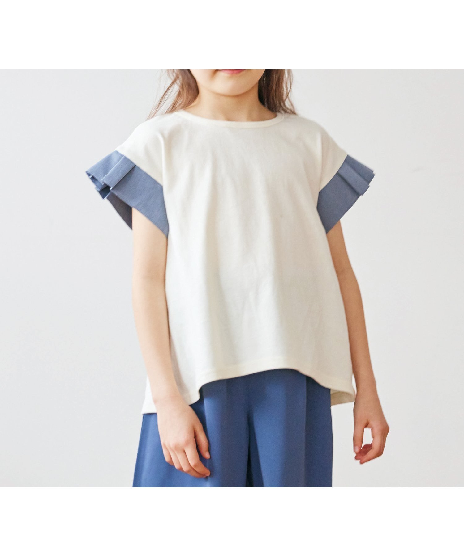 【エバ―クローゼット/ever closet / KIDS】の袖フリル 半袖 Tシャツ トップス 配色 綿 リボン 花柄 女の子 子供 子供服 インテリア・キッズ・メンズ・レディースファッション・服の通販 founy(ファウニー) 　ファッション　Fashion　キッズファッション　Fashion for Kids　トップス・カットソー　Cut & Sew Tops　カットソー　Cut and Sewn Top　トレンド　Trend, Trending Now　ドット　Polka Dot, Dot Pattern　フラワー　Flower, Floral　フリル　Frill, Ruffle　半袖　Short Sleeve, Half Sleeve　ミックス　Mix, Mixed Style　リボン　Ribbon, Bow　再入荷　Restock / Back in Stock　エレガント 上品　Elegant　アイボリーブルー|ID: prp329100004993425 ipo3291000000037398698